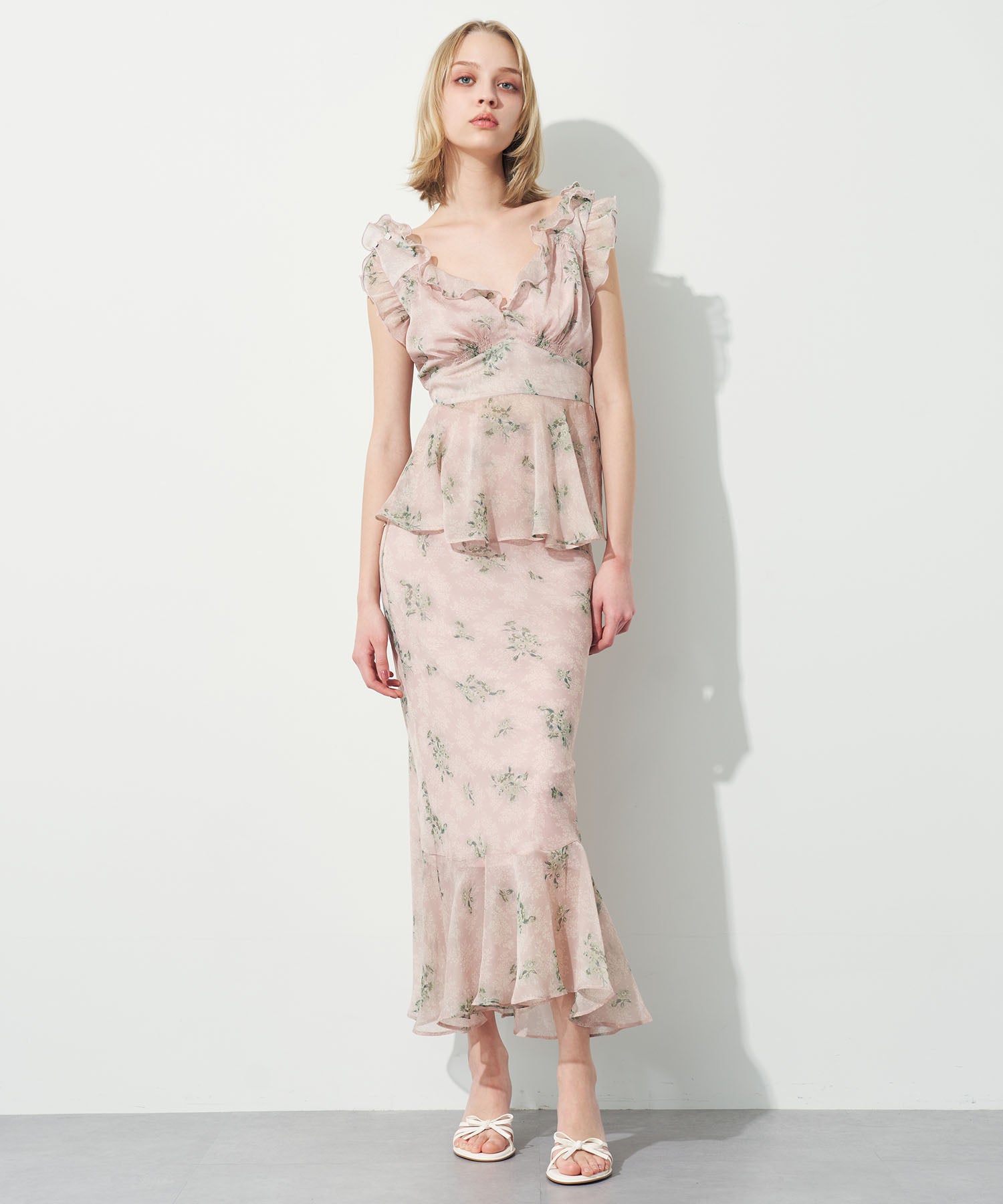 エンドレッシーフリルブラウス