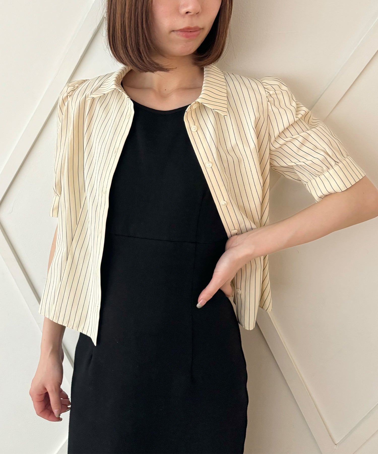 荷葉邊緊身胸衣套裝女衫