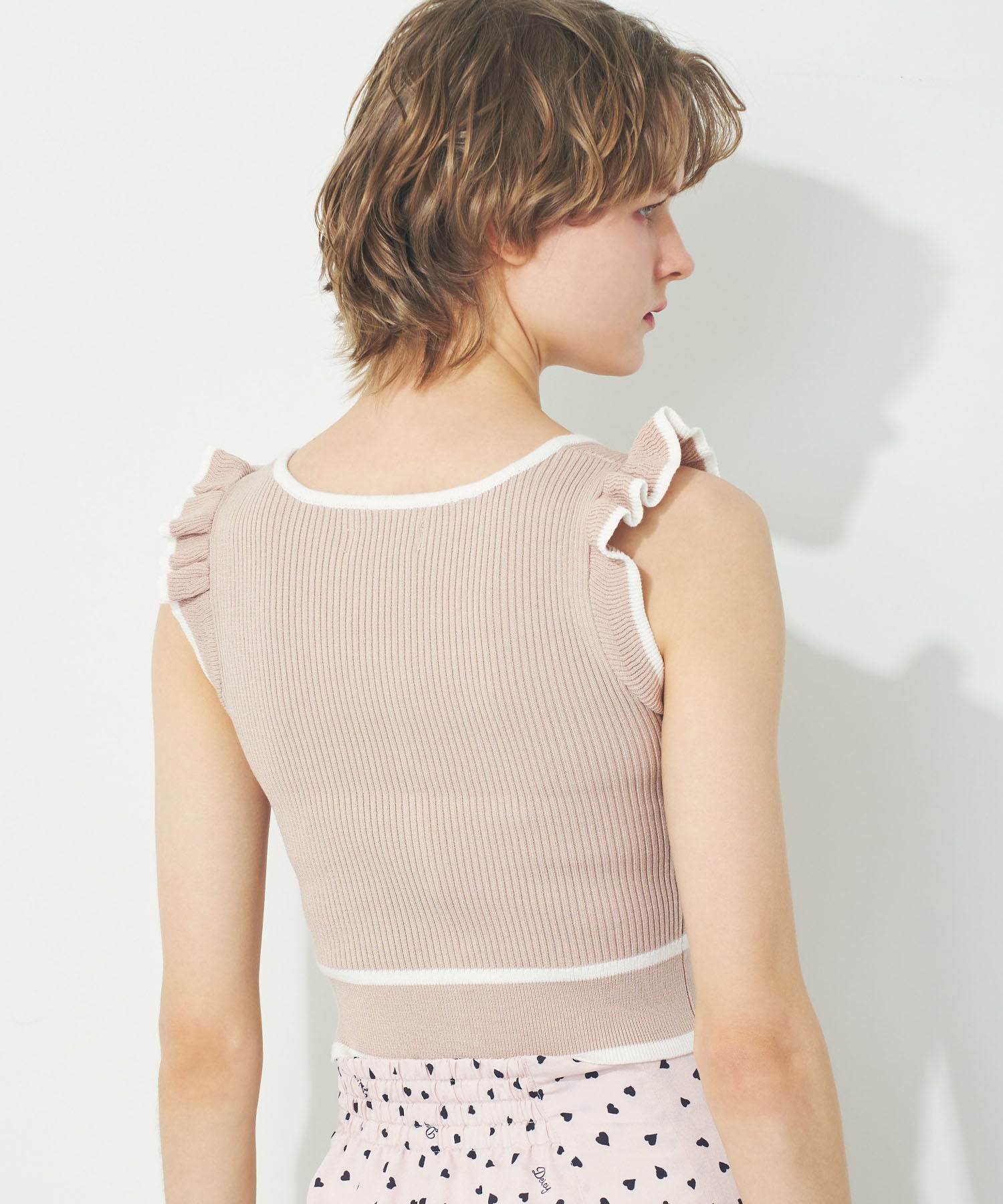 スクエアネックリブニット