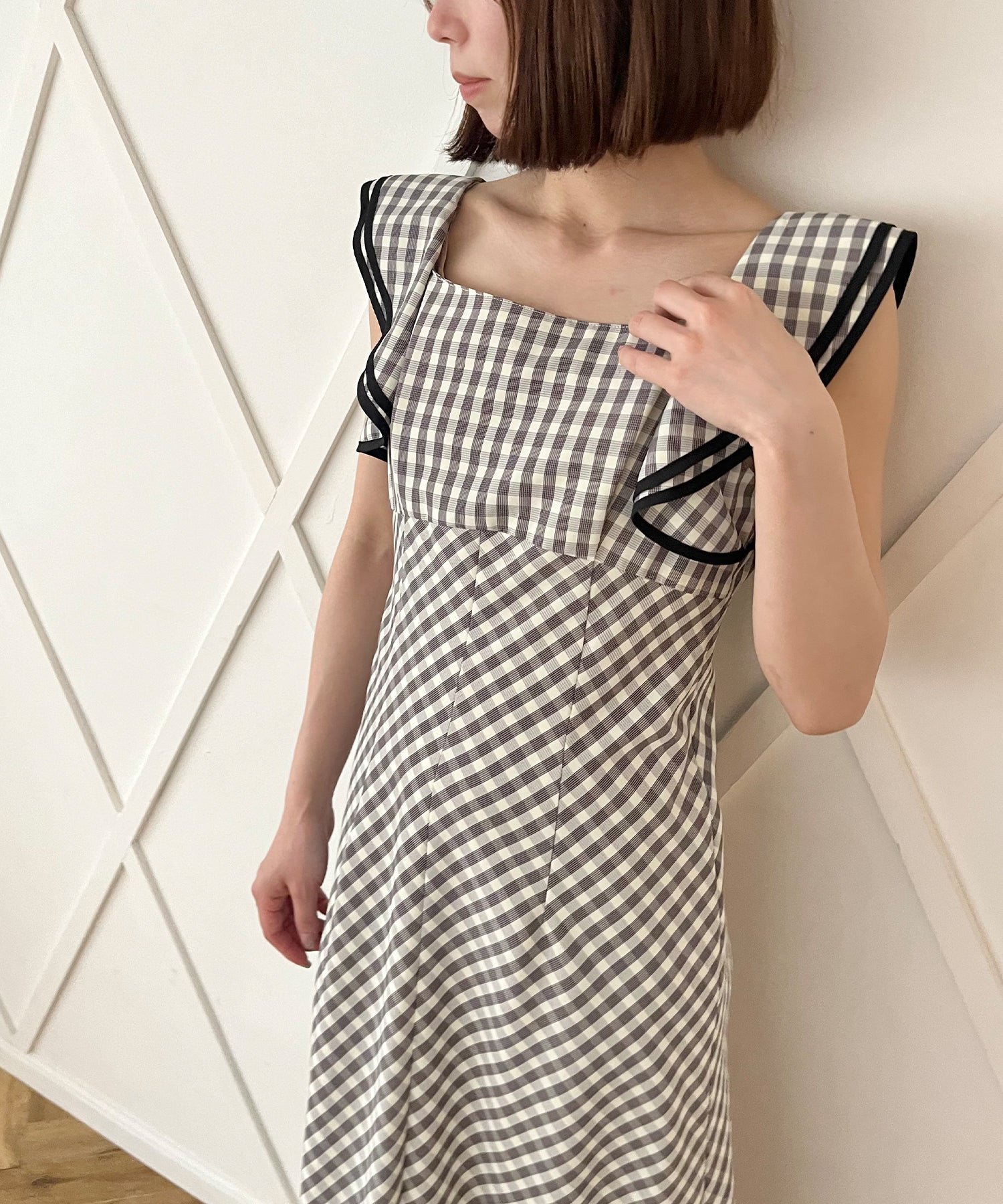 Frill shoulder dress
