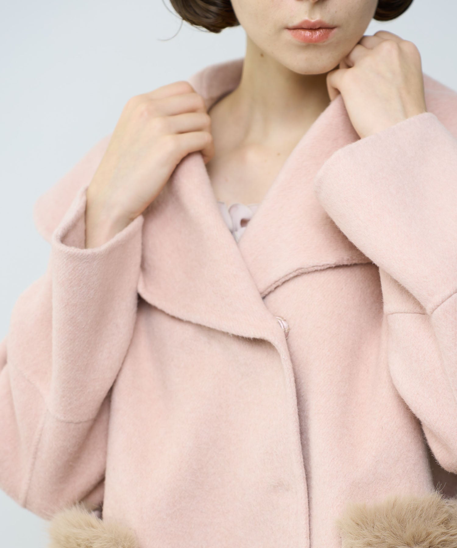 毛皮口袋喇叭外套