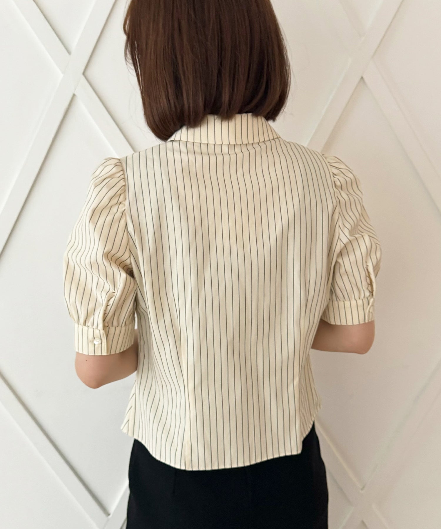 荷葉邊緊身胸衣套裝女衫