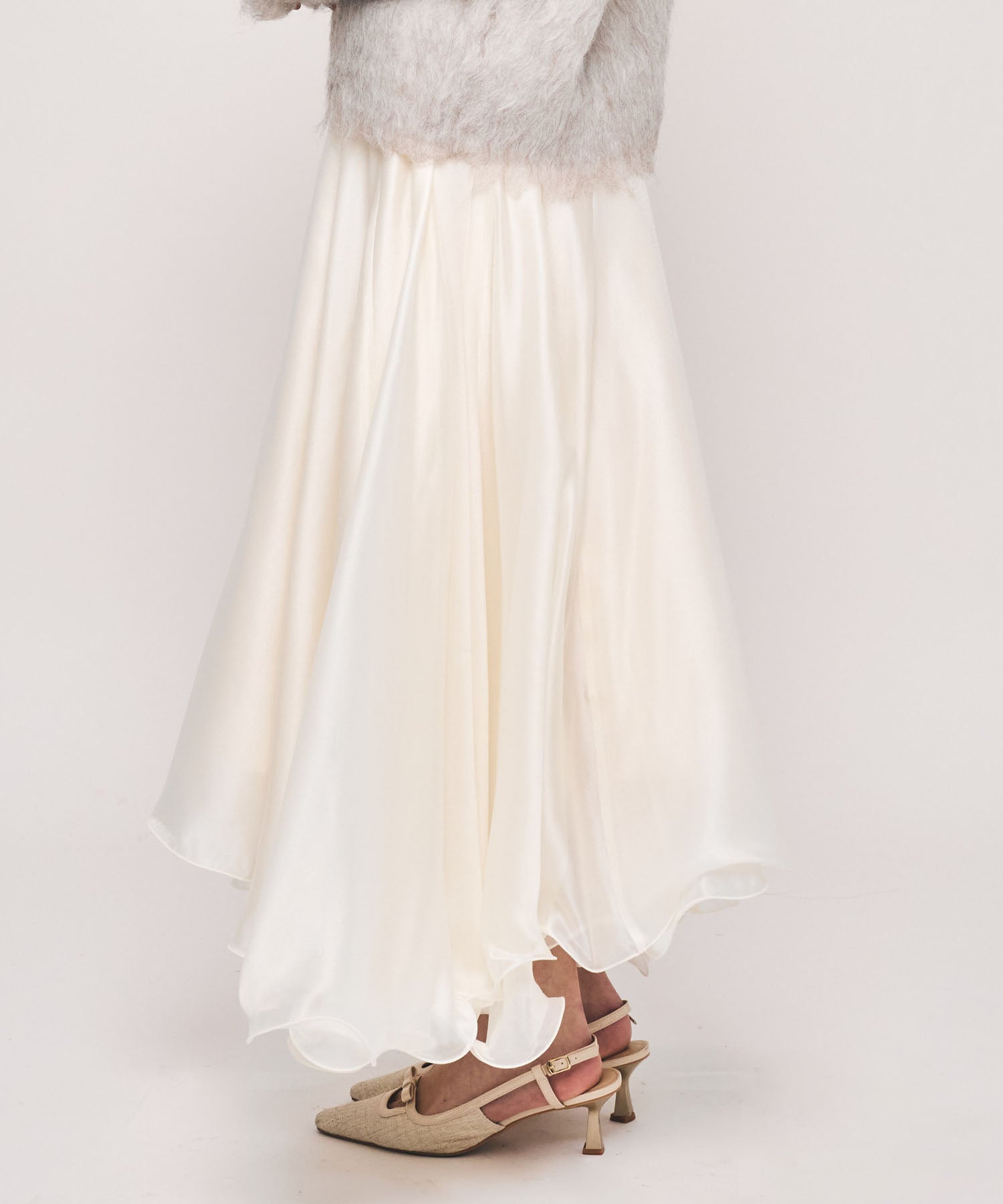 シアーフレアスカート