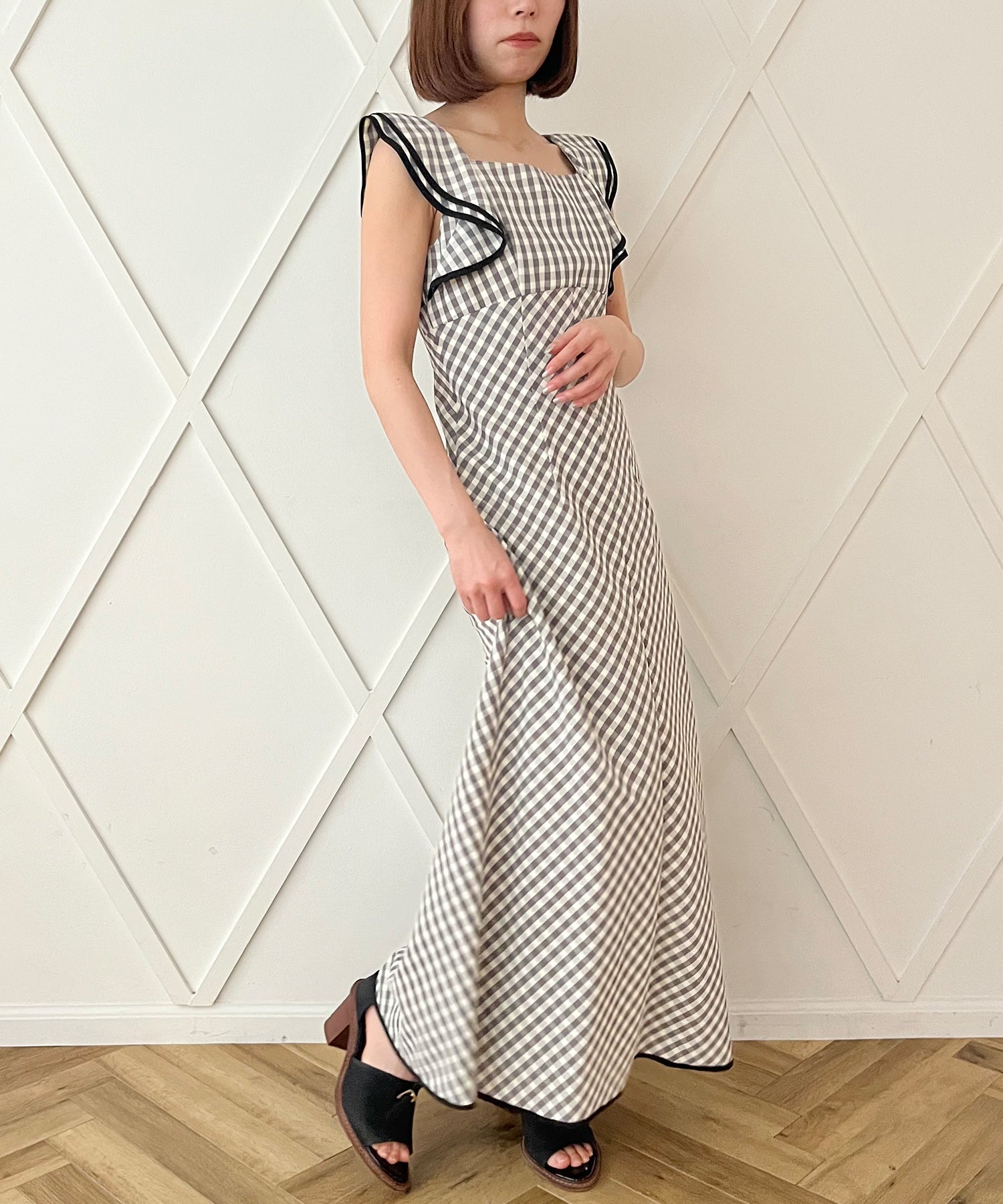 Frill shoulder dress