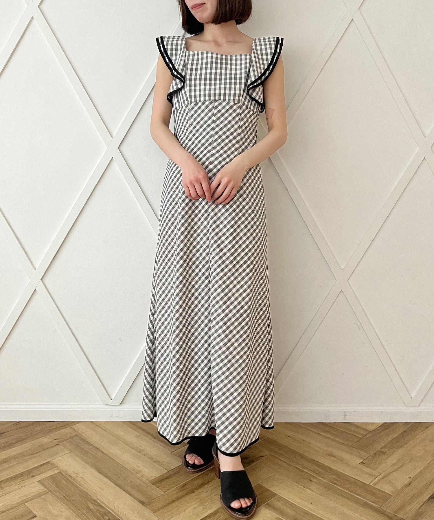 Frill shoulder dress