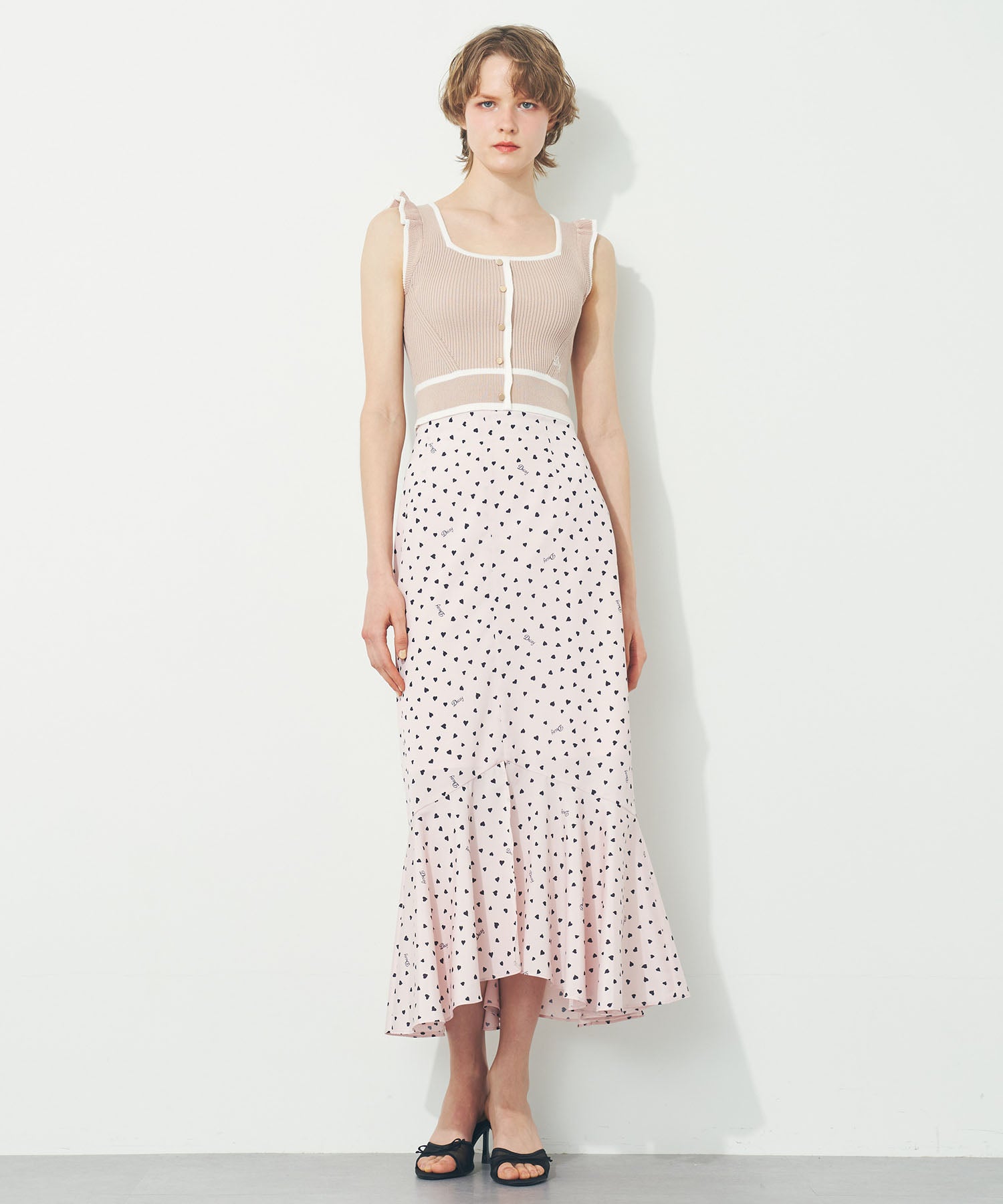 スクエアネックリブニット