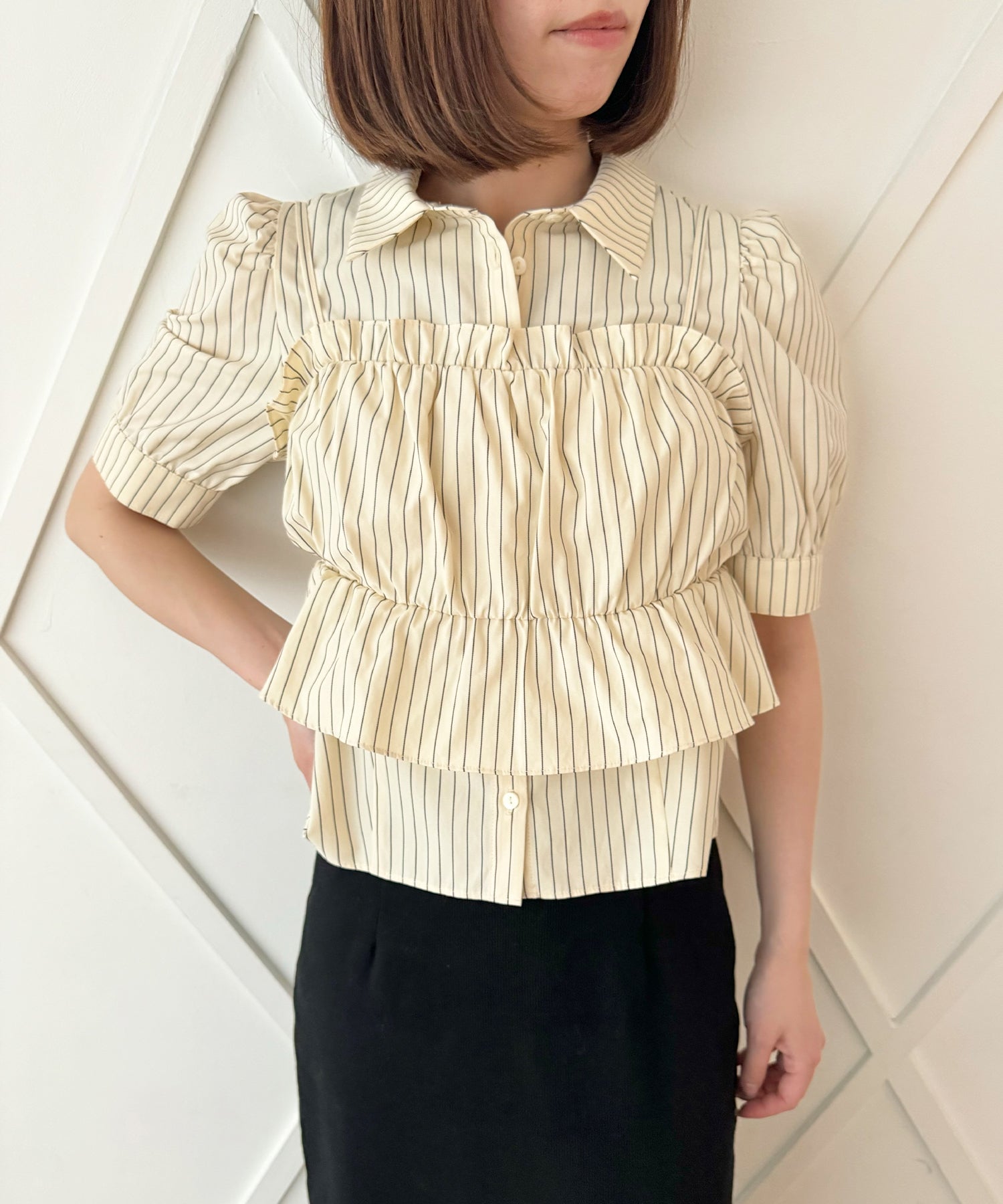 荷葉邊緊身胸衣套裝女衫