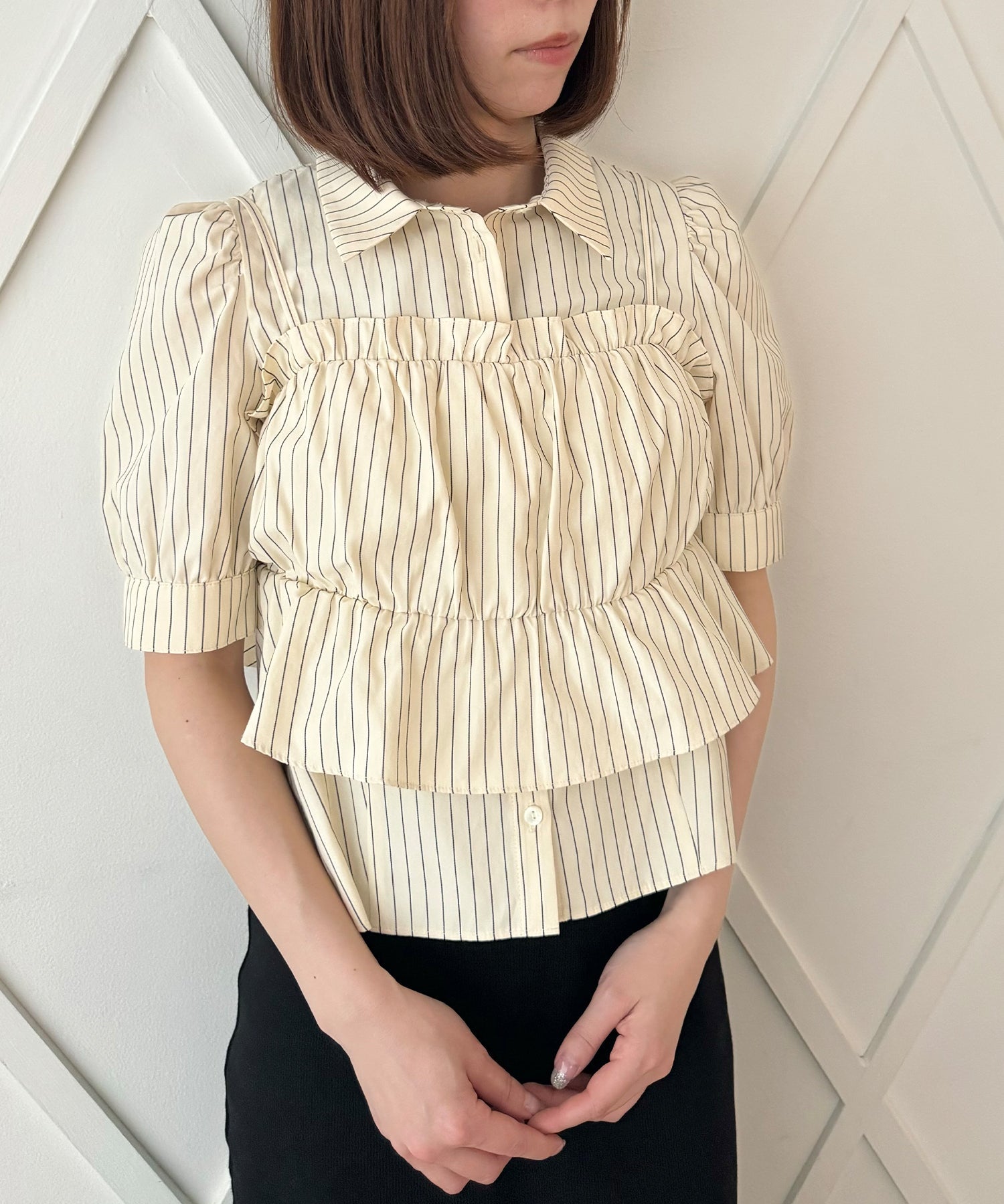 荷葉邊緊身胸衣套裝女衫