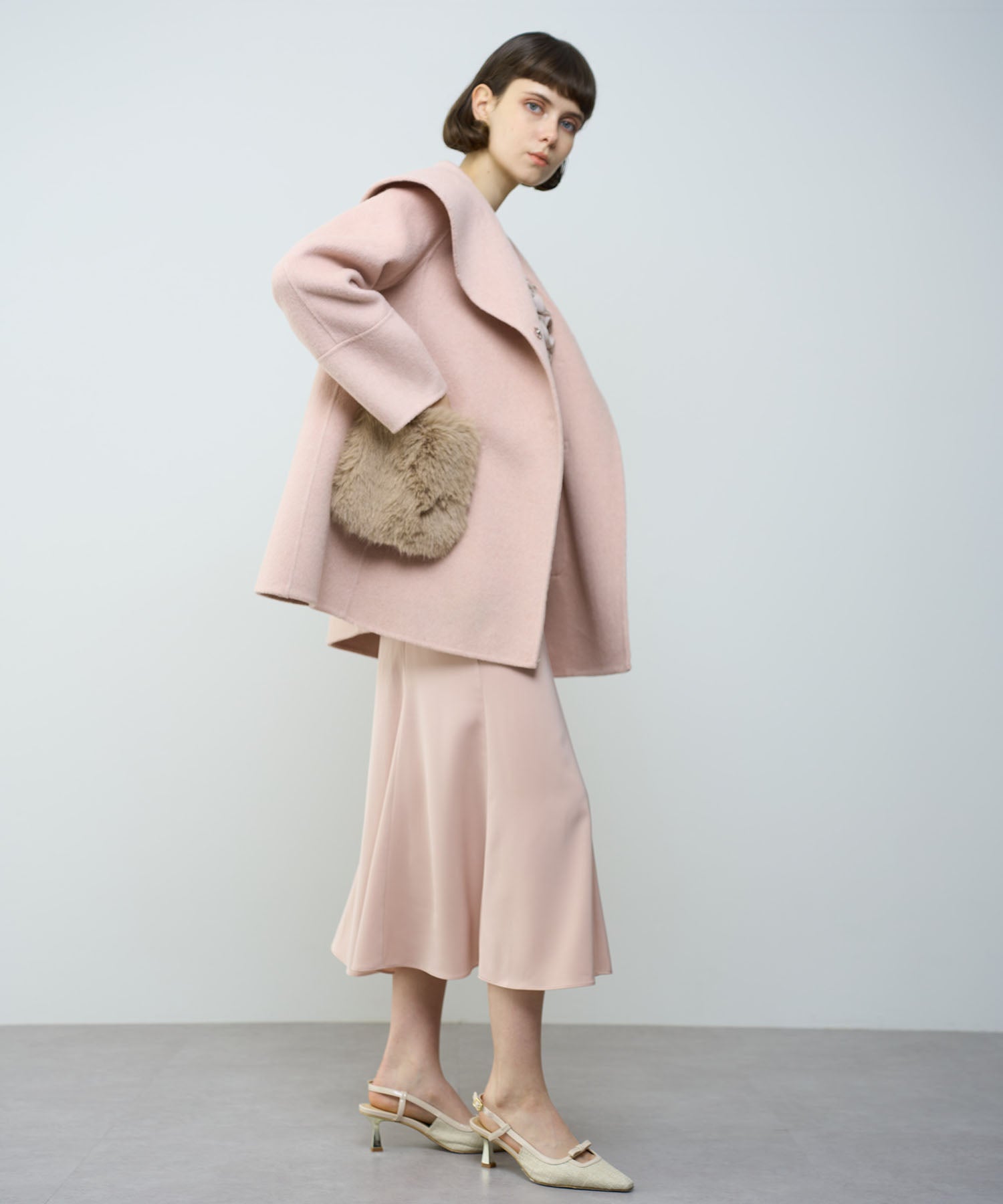 毛皮口袋喇叭外套