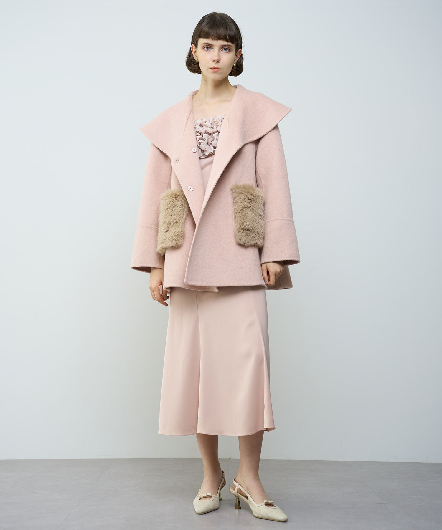 毛皮口袋喇叭外套