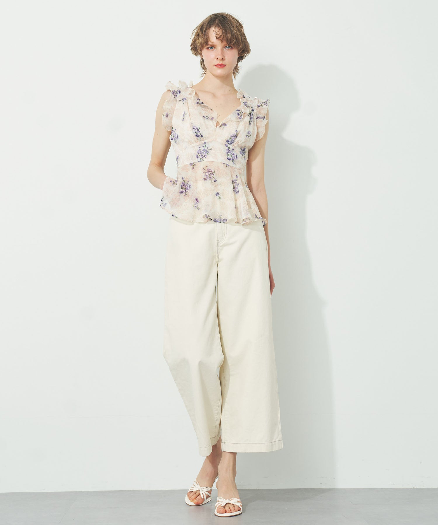 エンドレッシーフリルブラウス