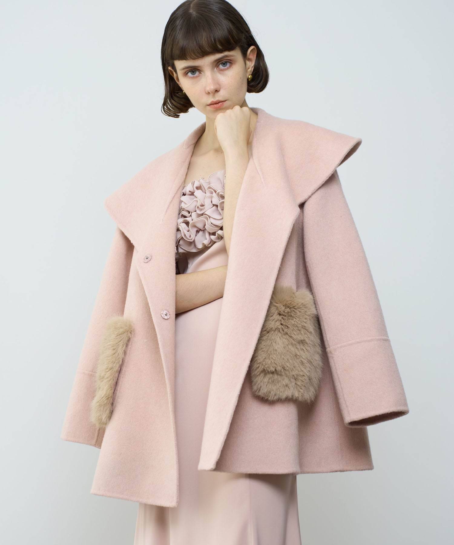 毛皮口袋喇叭外套