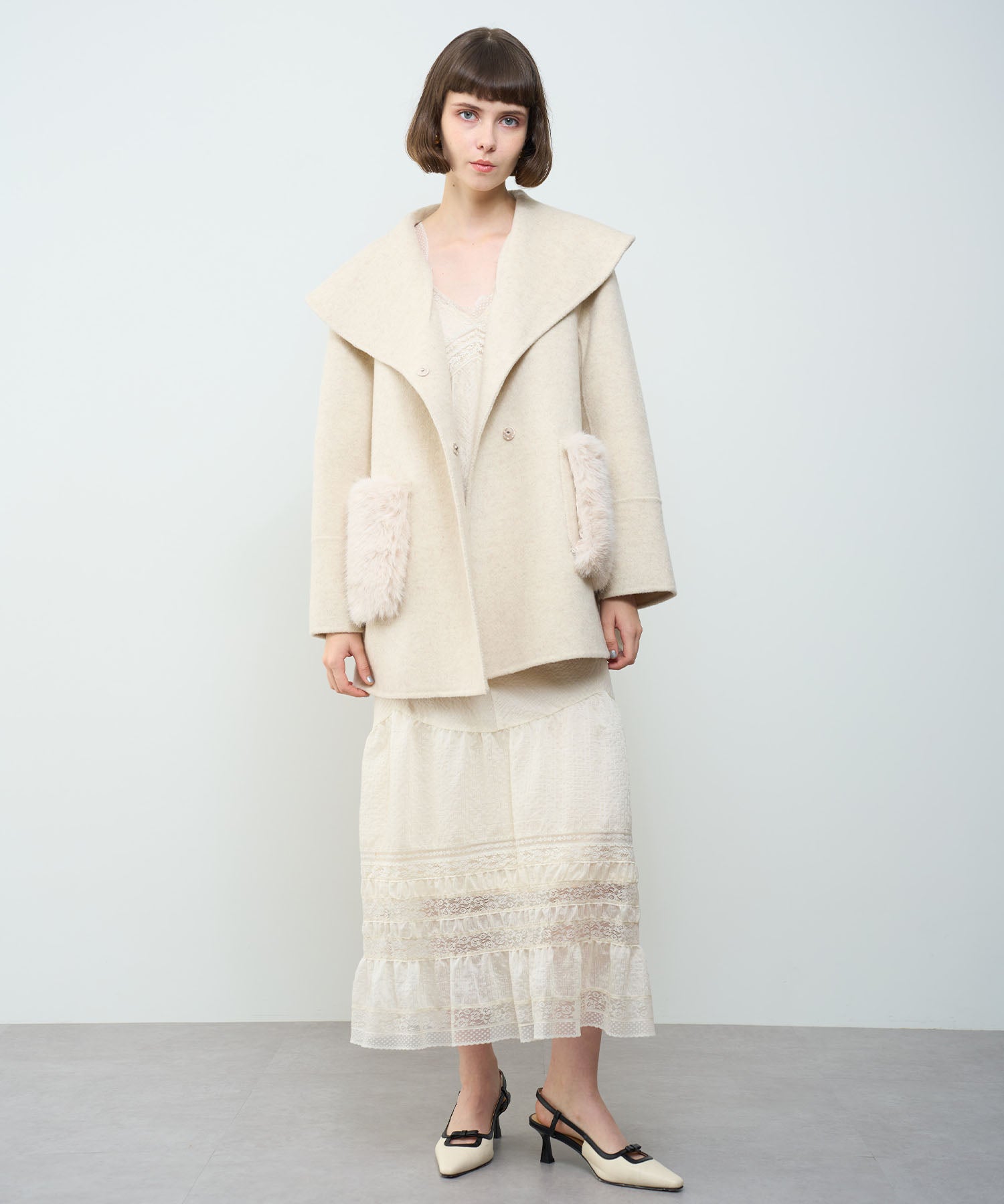 毛皮口袋喇叭外套