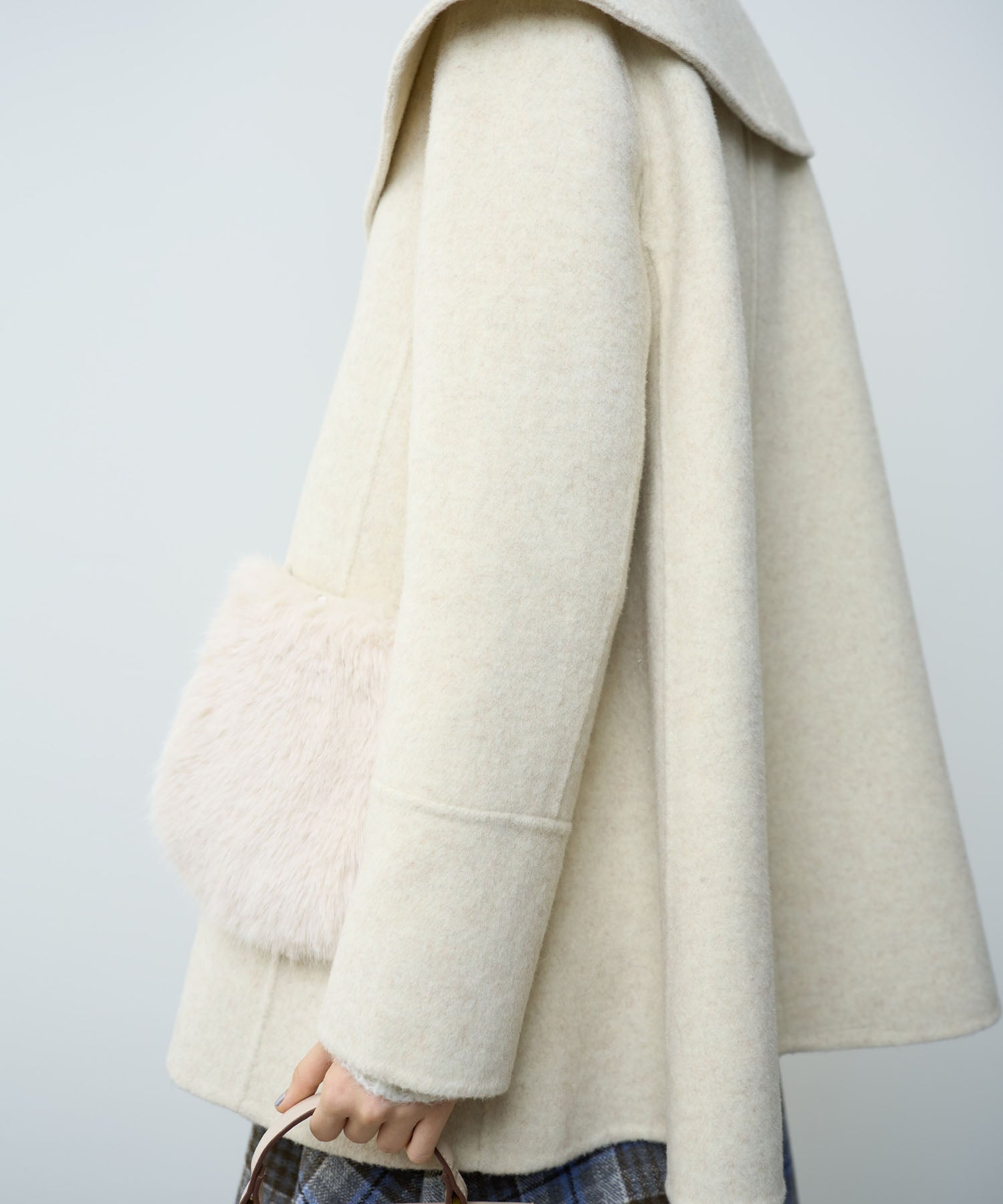 毛皮口袋喇叭外套