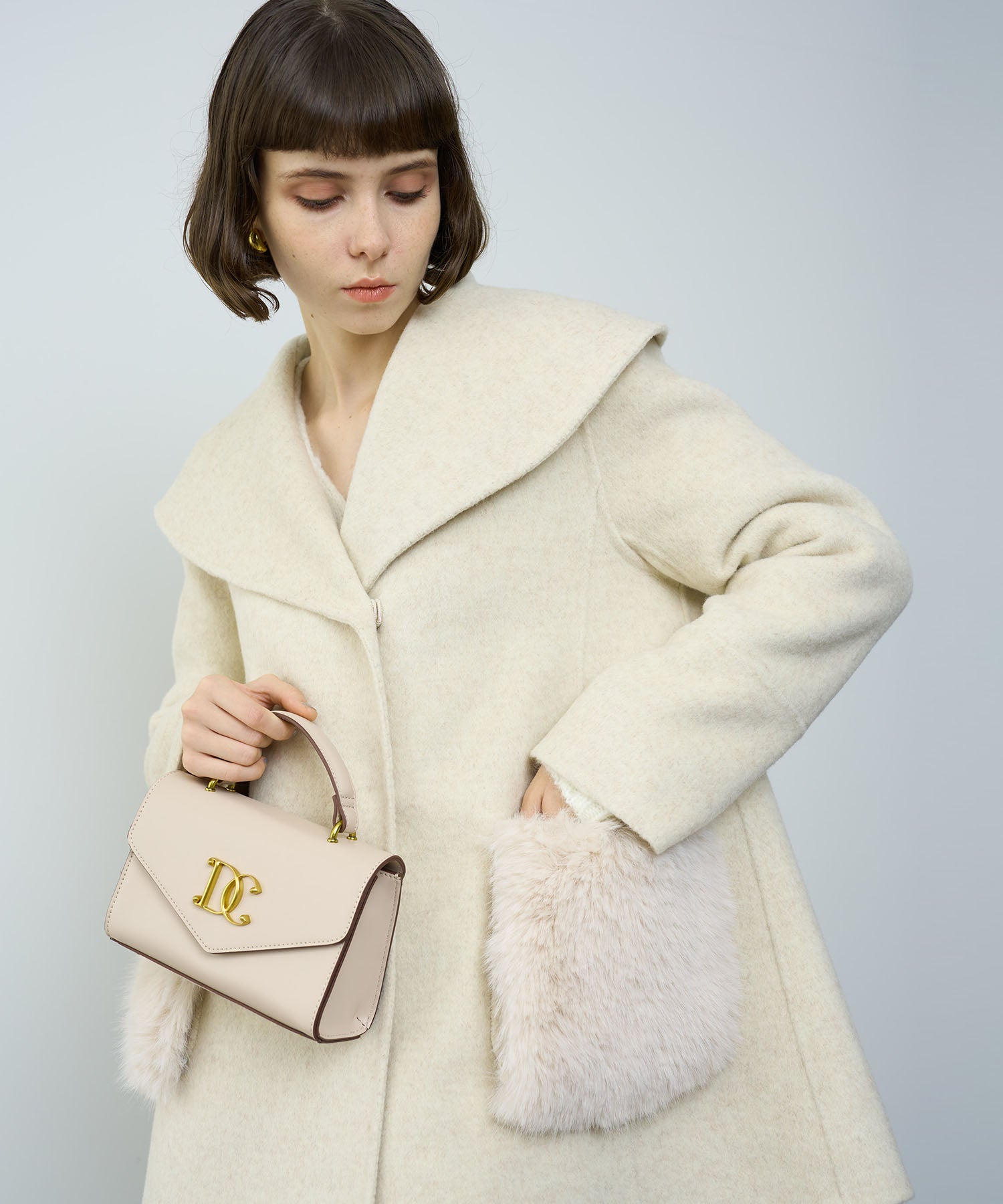 毛皮口袋喇叭外套