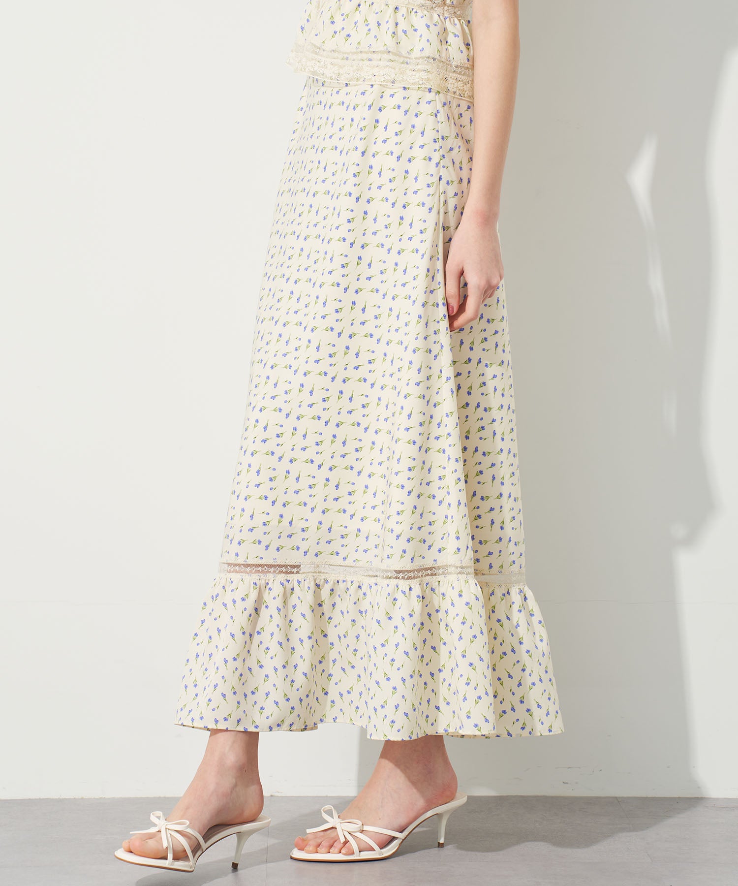 ミニフラワーレーススカート