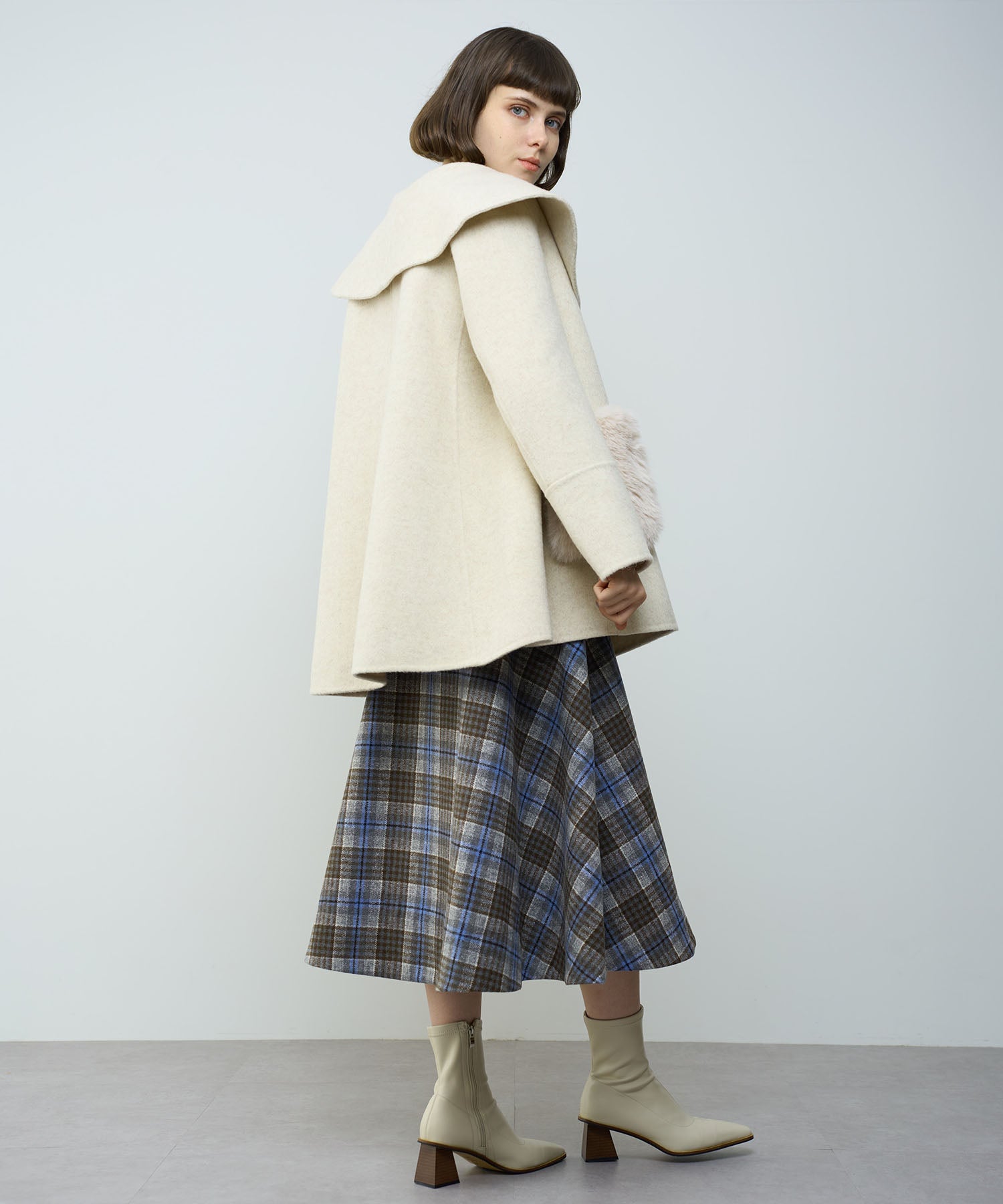 毛皮口袋喇叭外套