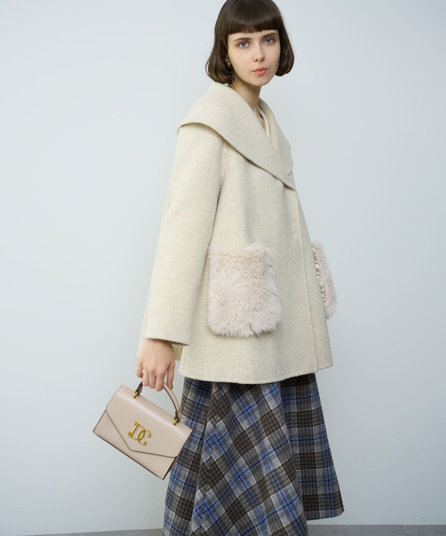 毛皮口袋喇叭外套