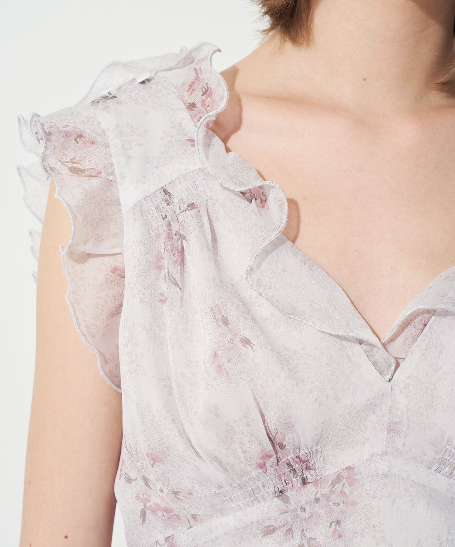 エンドレッシーフリルブラウス