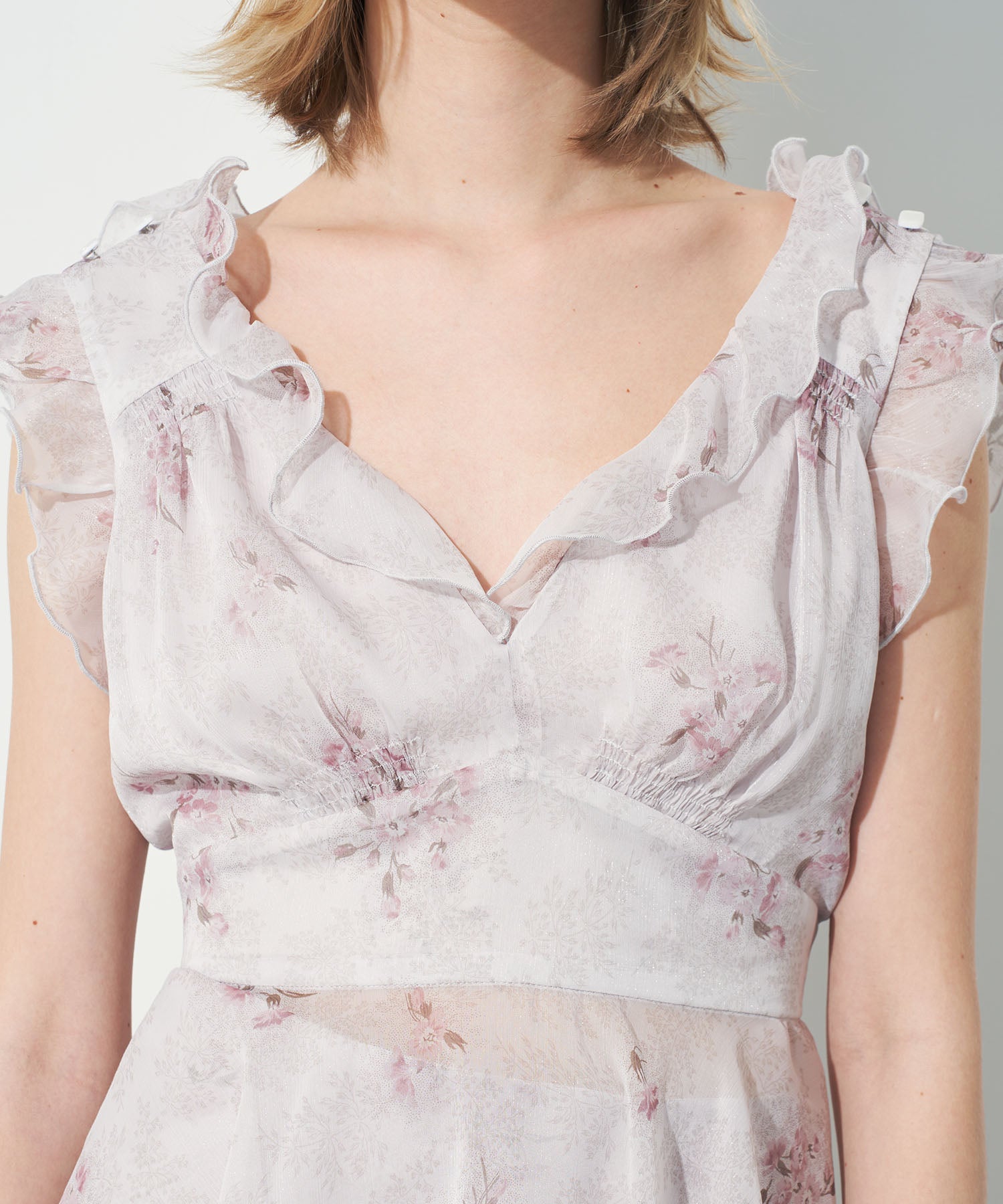 エンドレッシーフリルブラウス