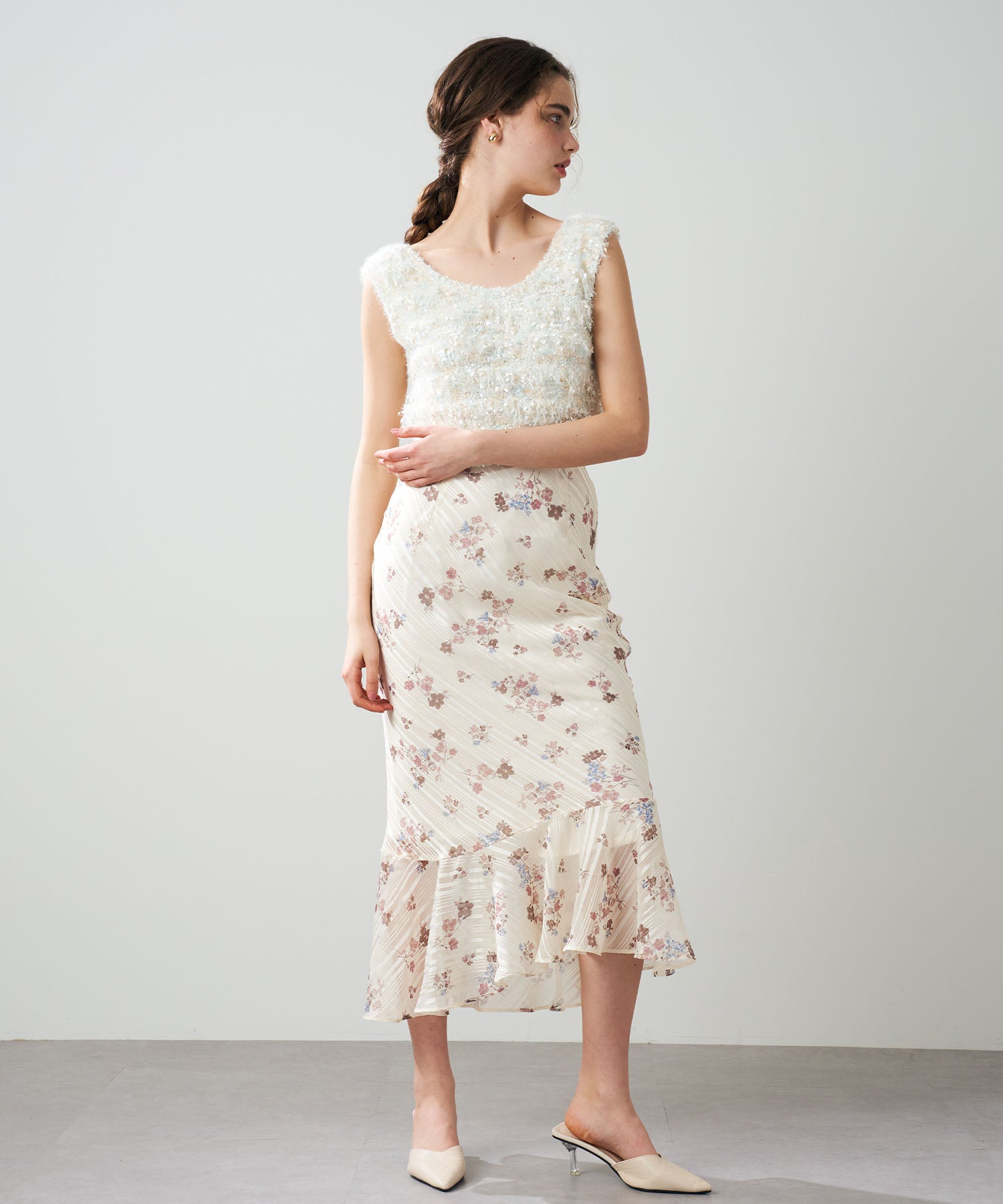 【預訂】蓬鬆流蘇針織