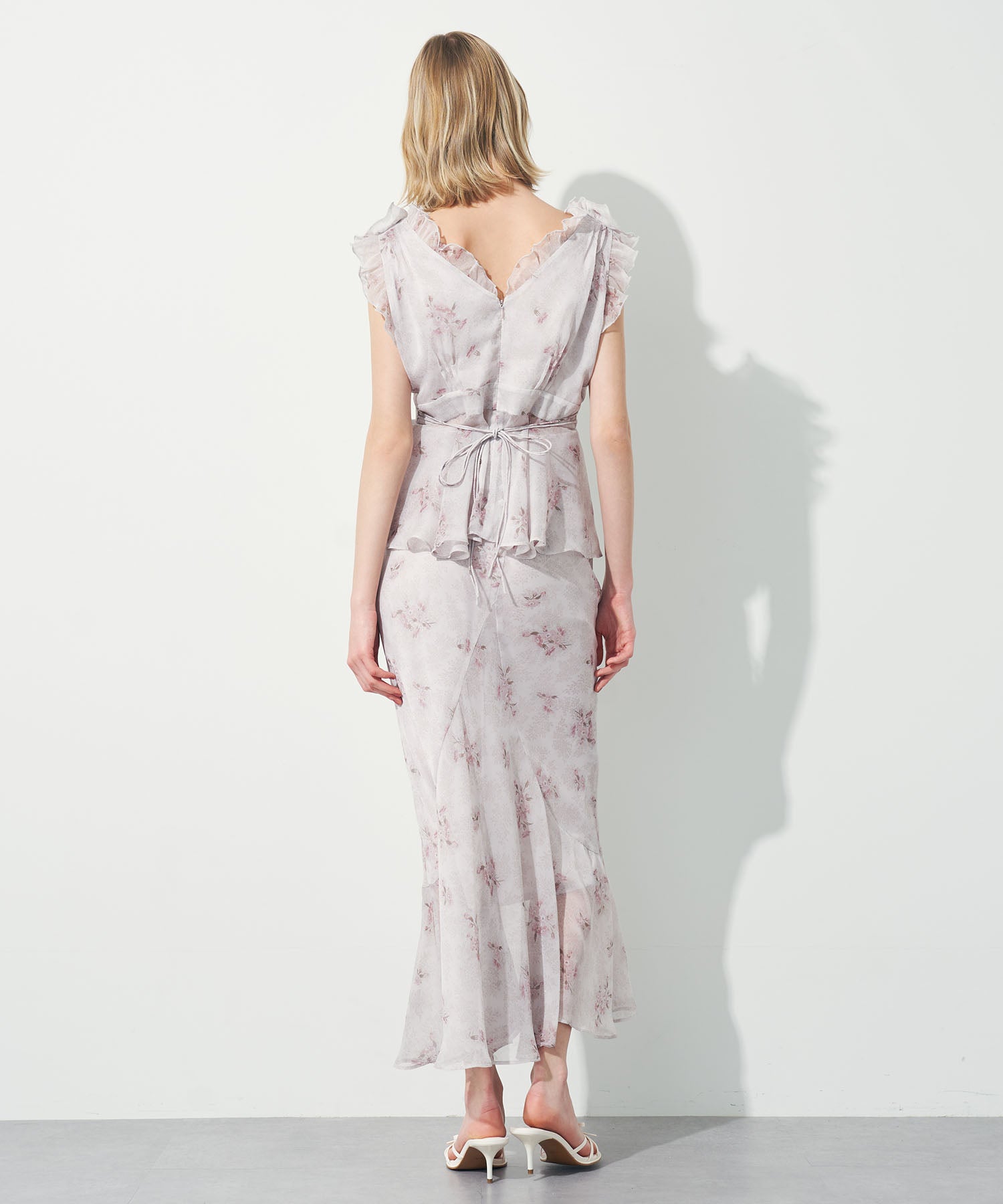 エンドレッシーフリルブラウス