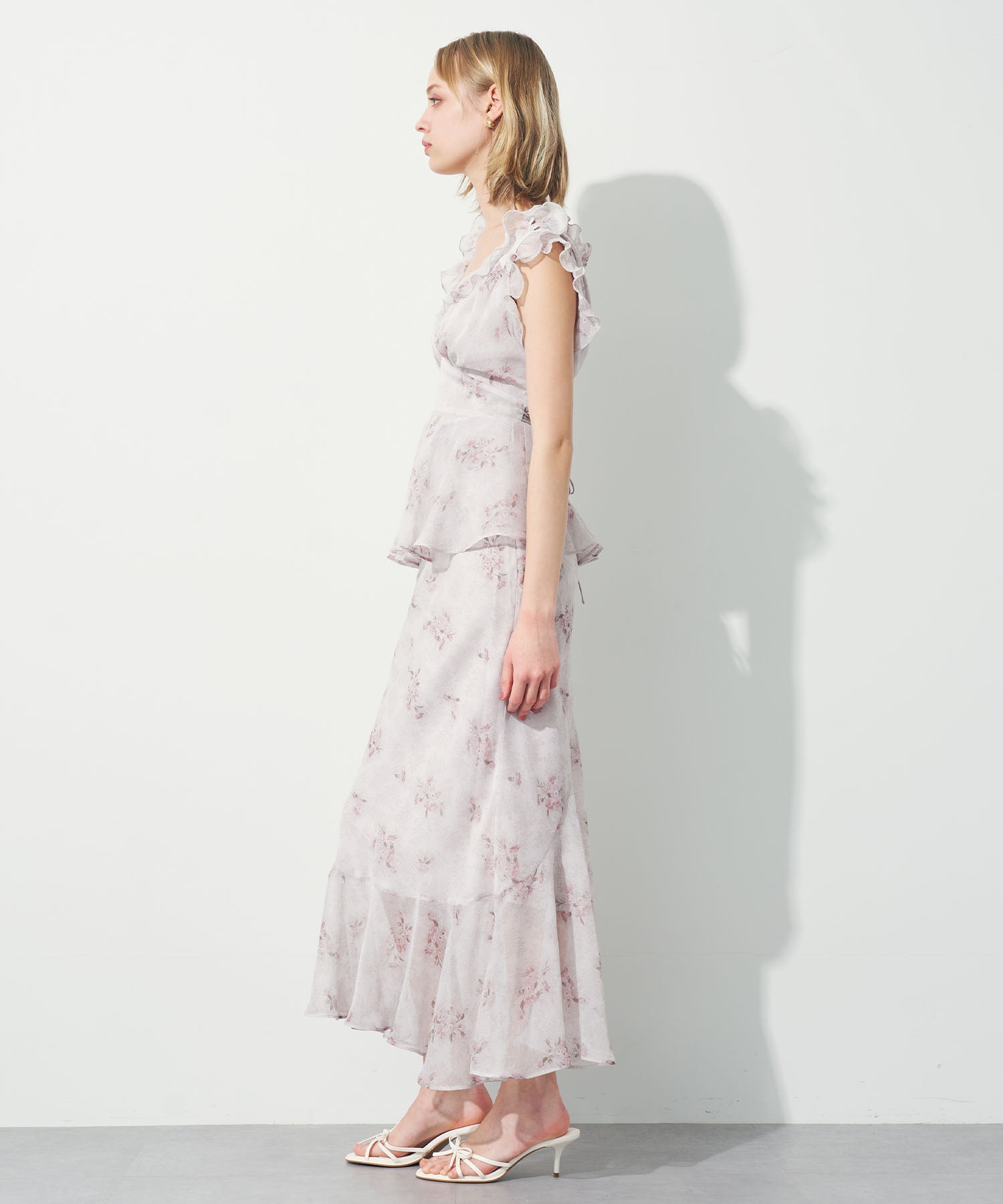 エンドレッシーフリルブラウス