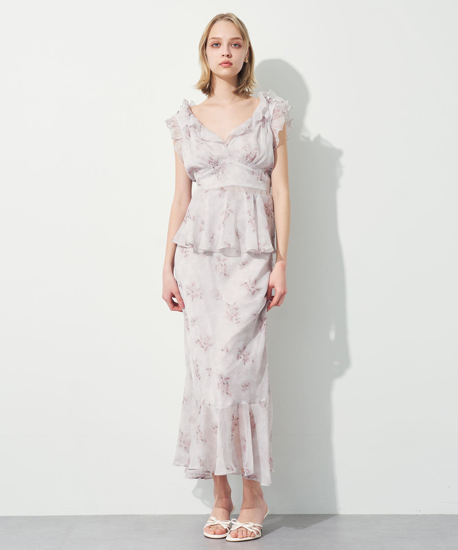 エンドレッシーフリルブラウス