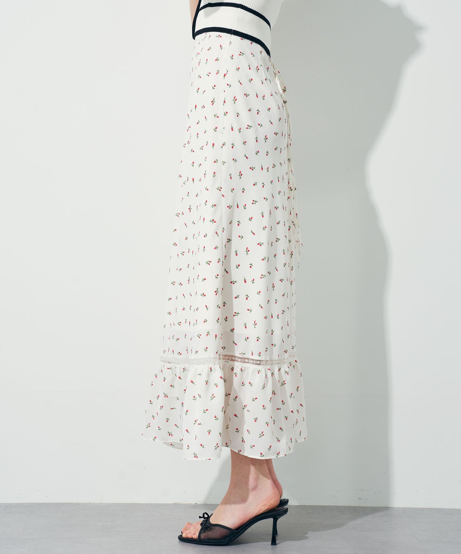 ミニフラワーレーススカート