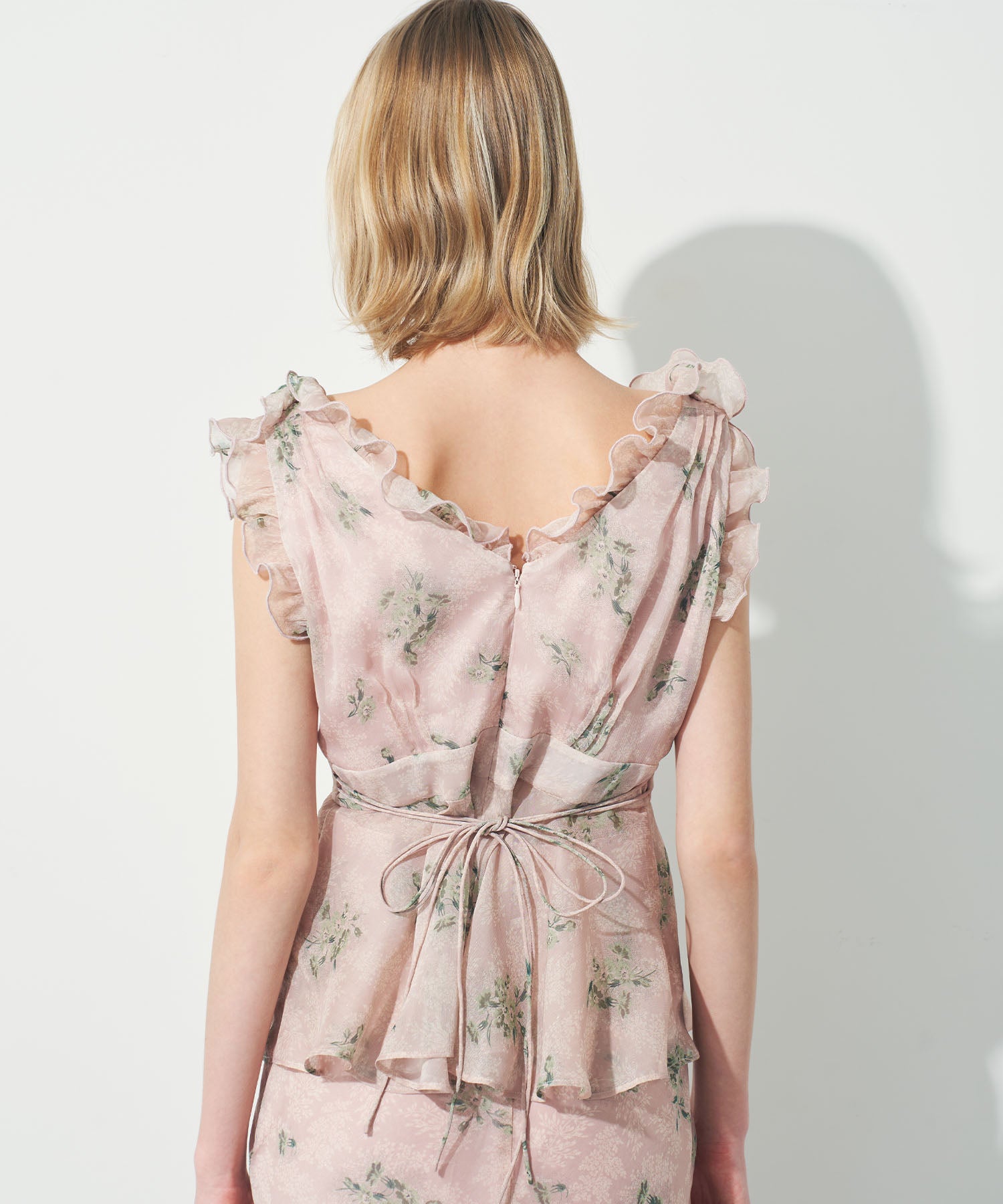 エンドレッシーフリルブラウス