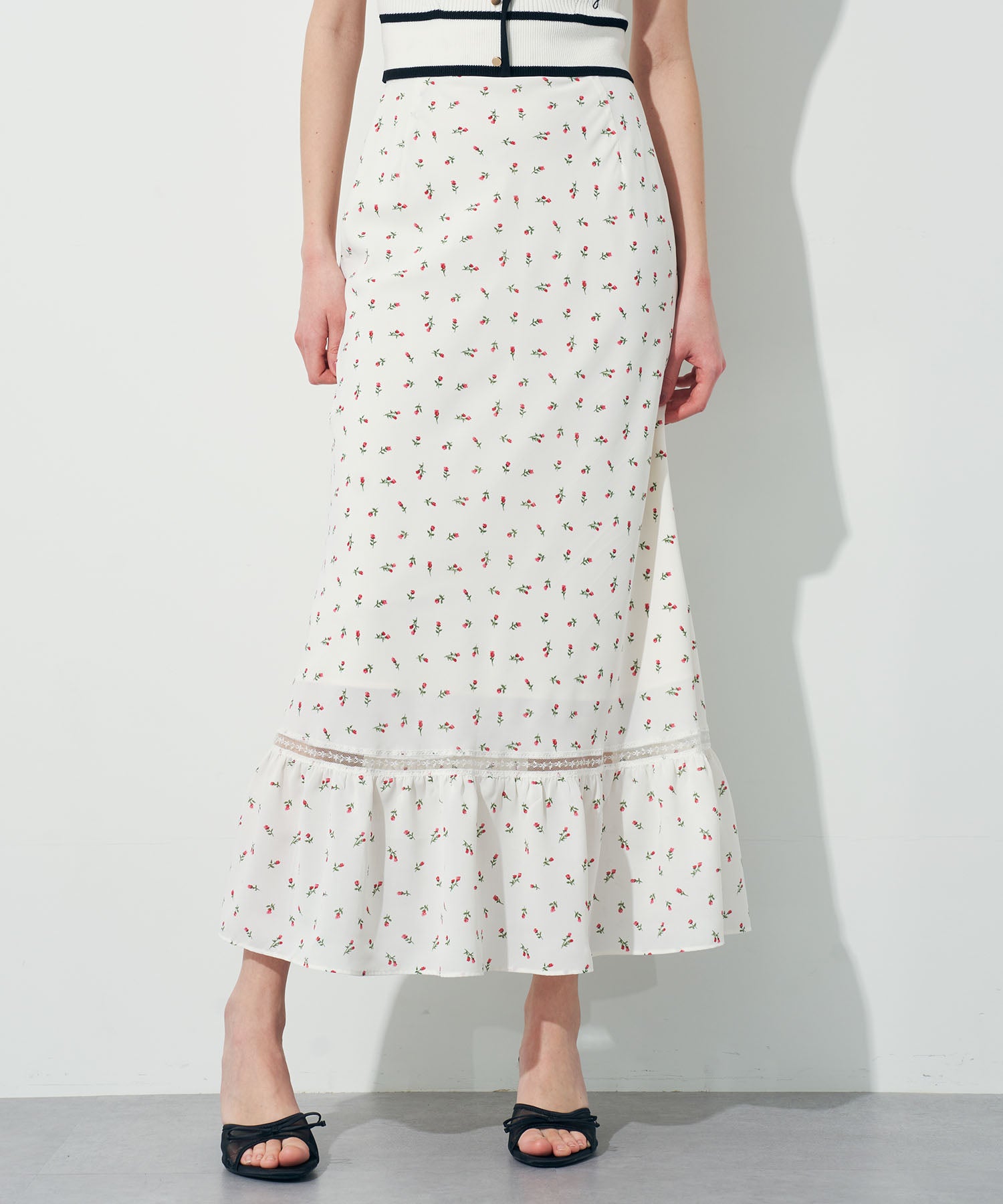 ミニフラワーレーススカート