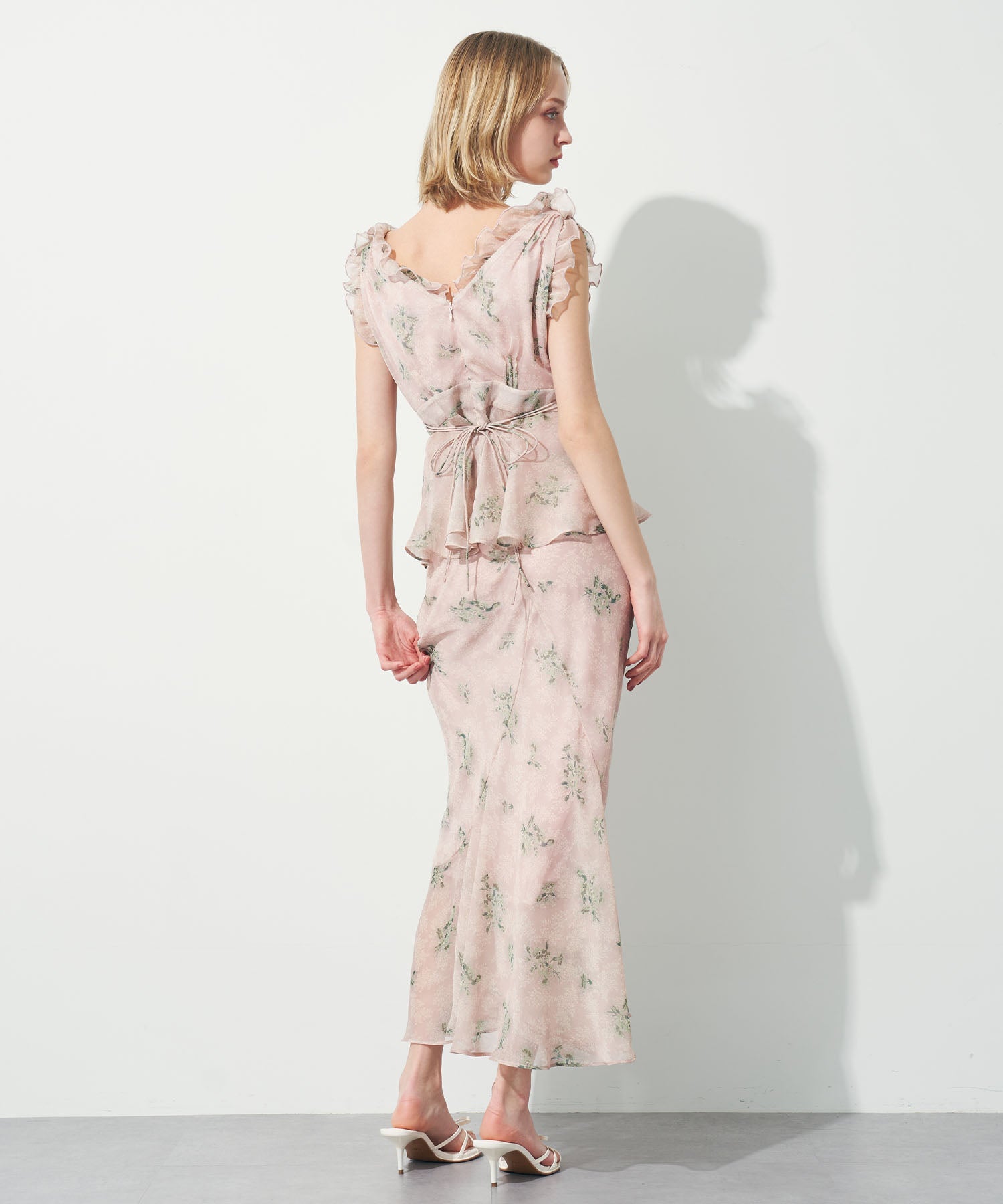 エンドレッシーフリルブラウス