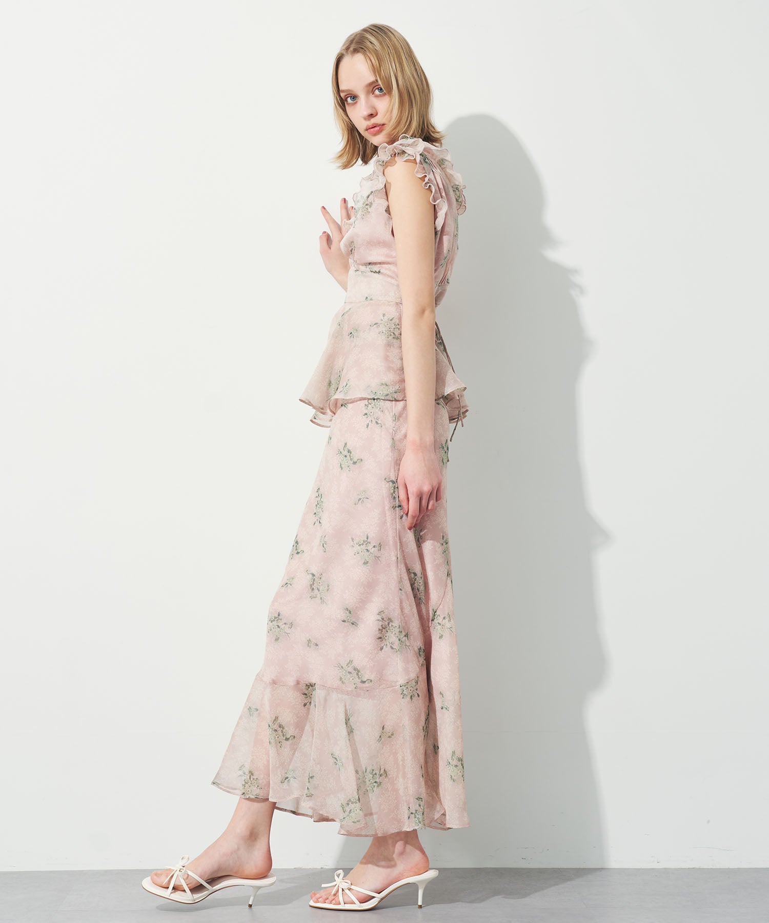 エンドレッシーフリルブラウス