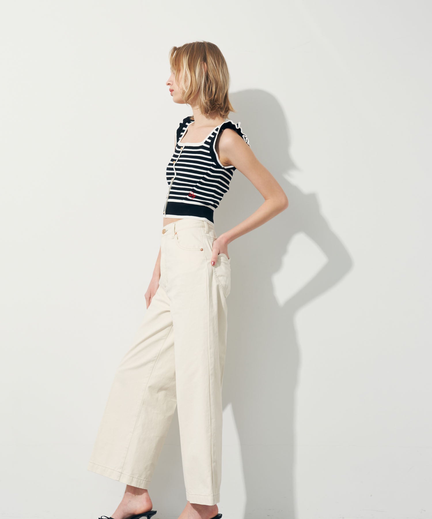 スクエアネックリブニット