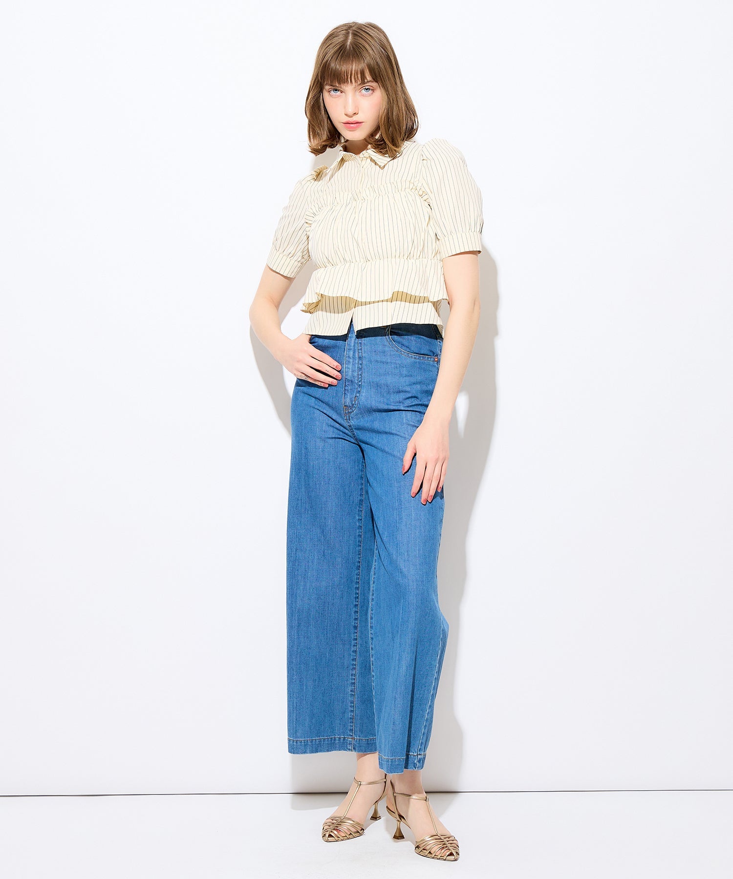 荷葉邊緊身胸衣套裝女衫