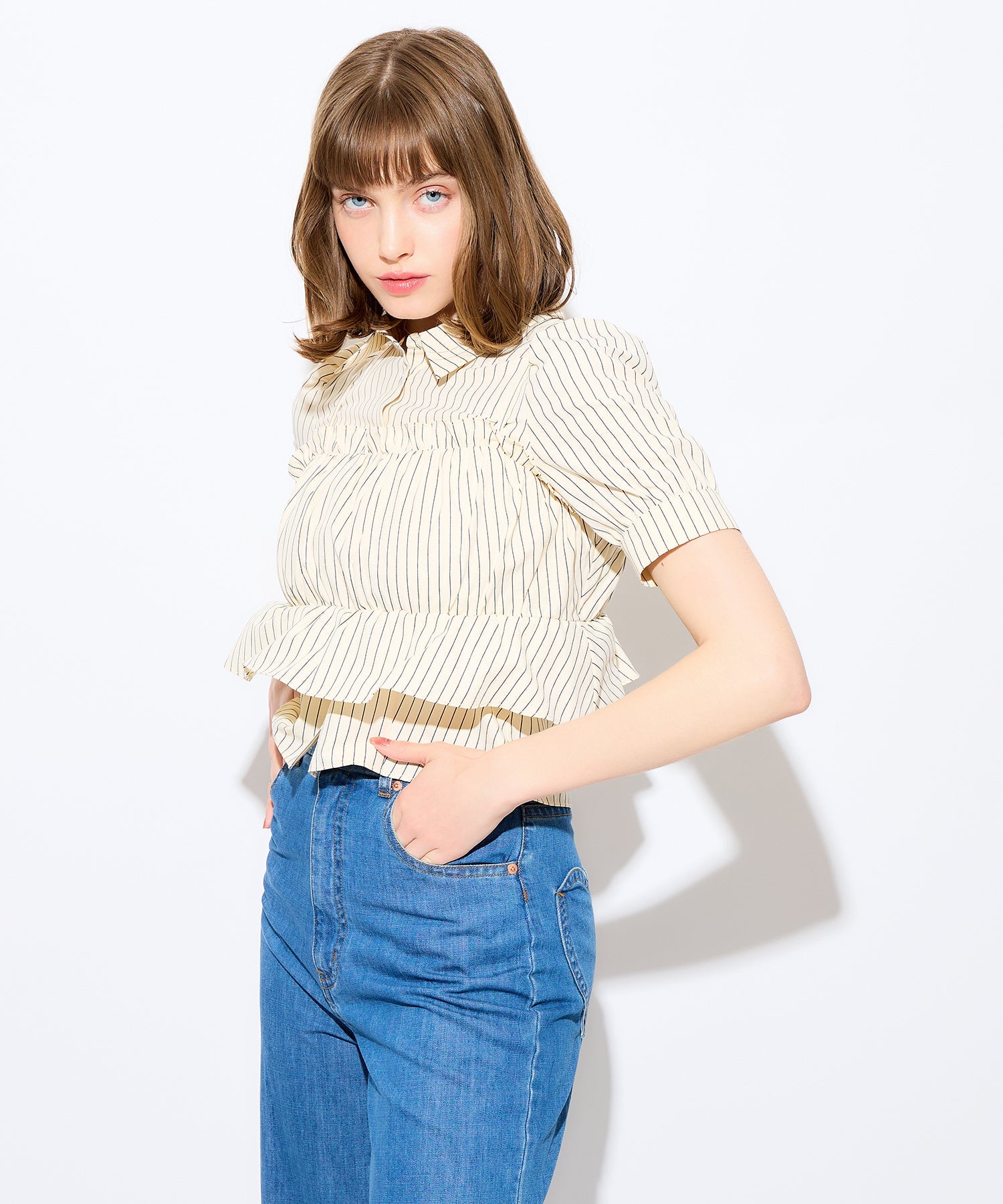 荷葉邊緊身胸衣套裝女衫