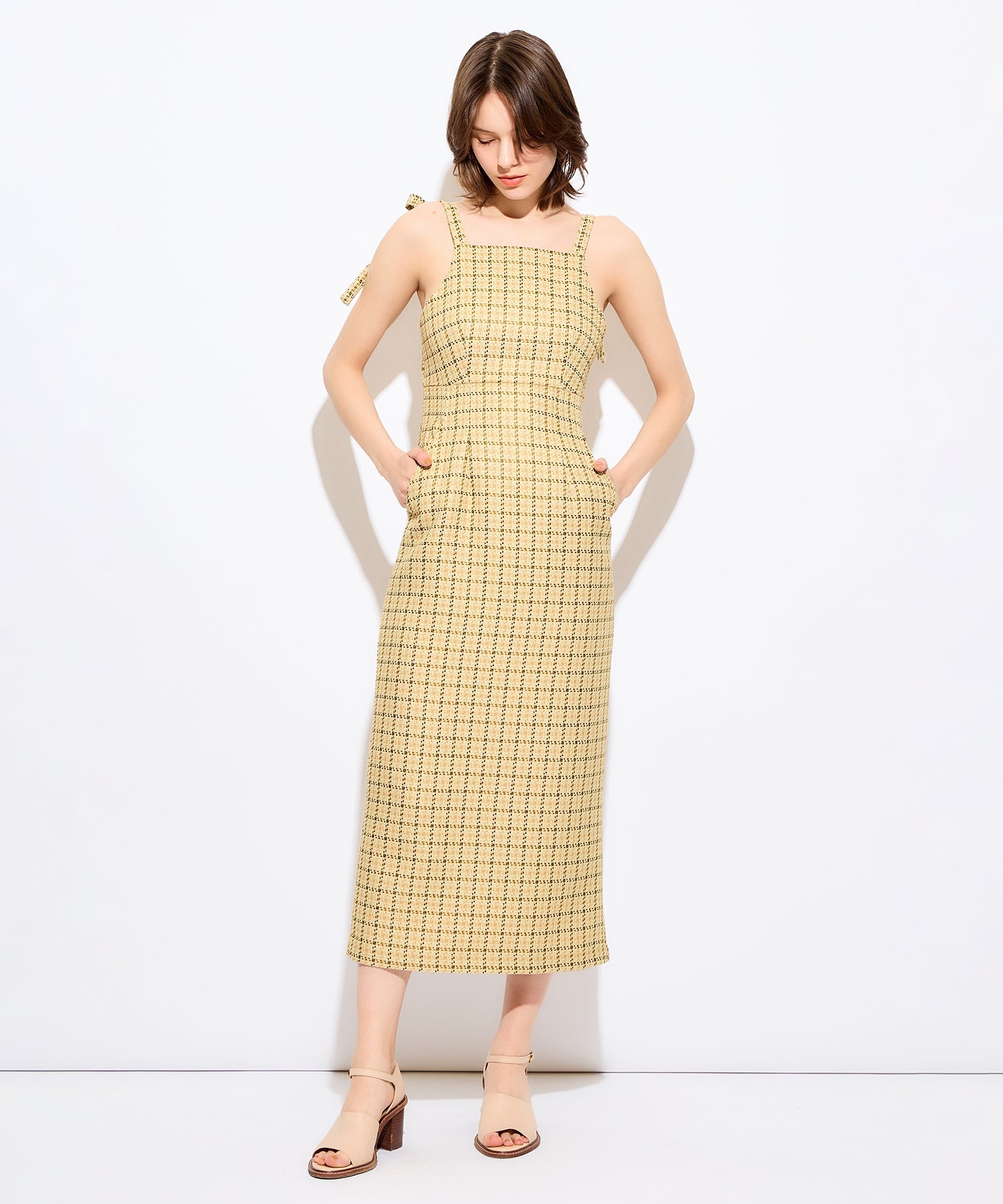 格紋吊帶連身裙