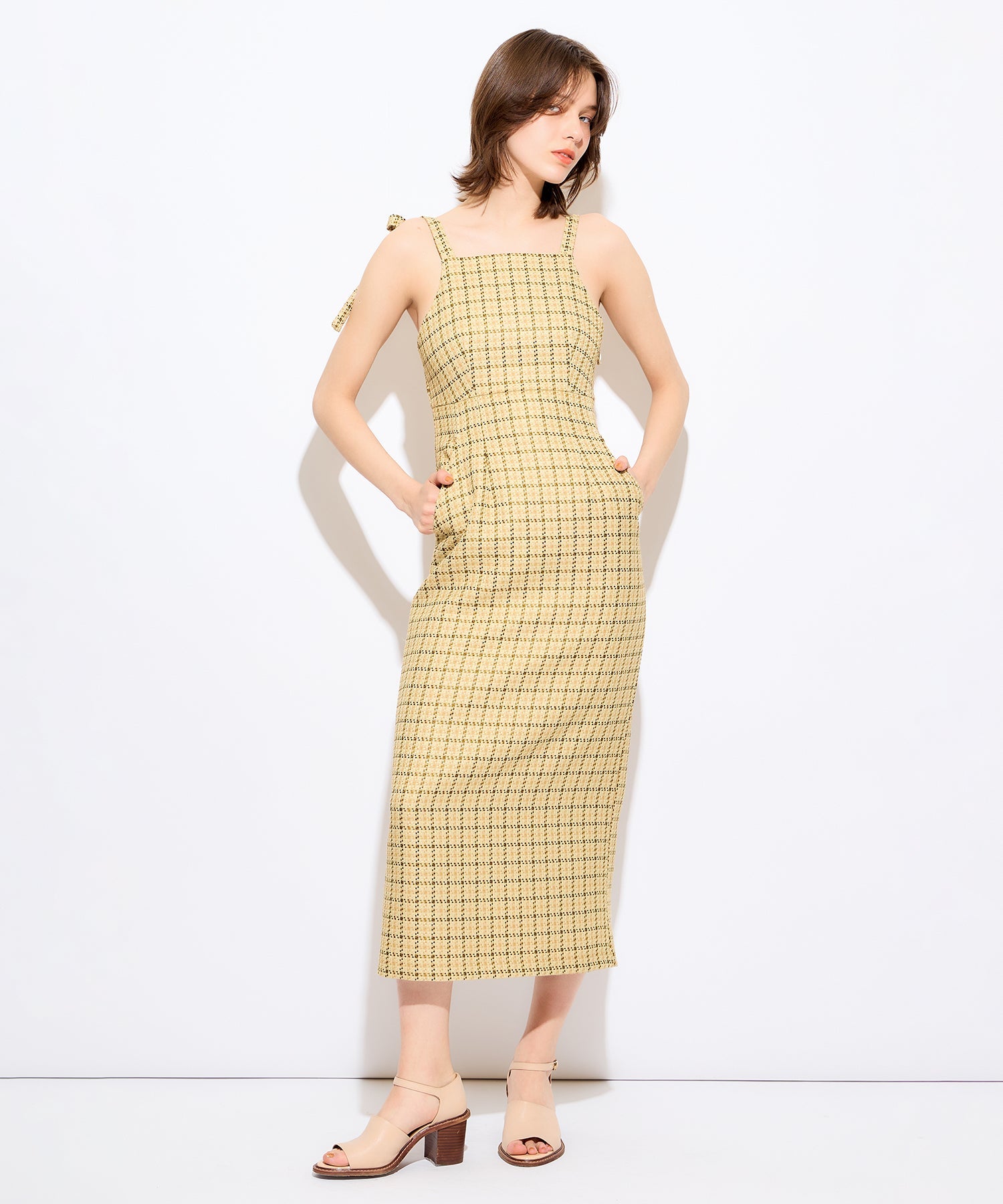 格紋吊帶連身裙