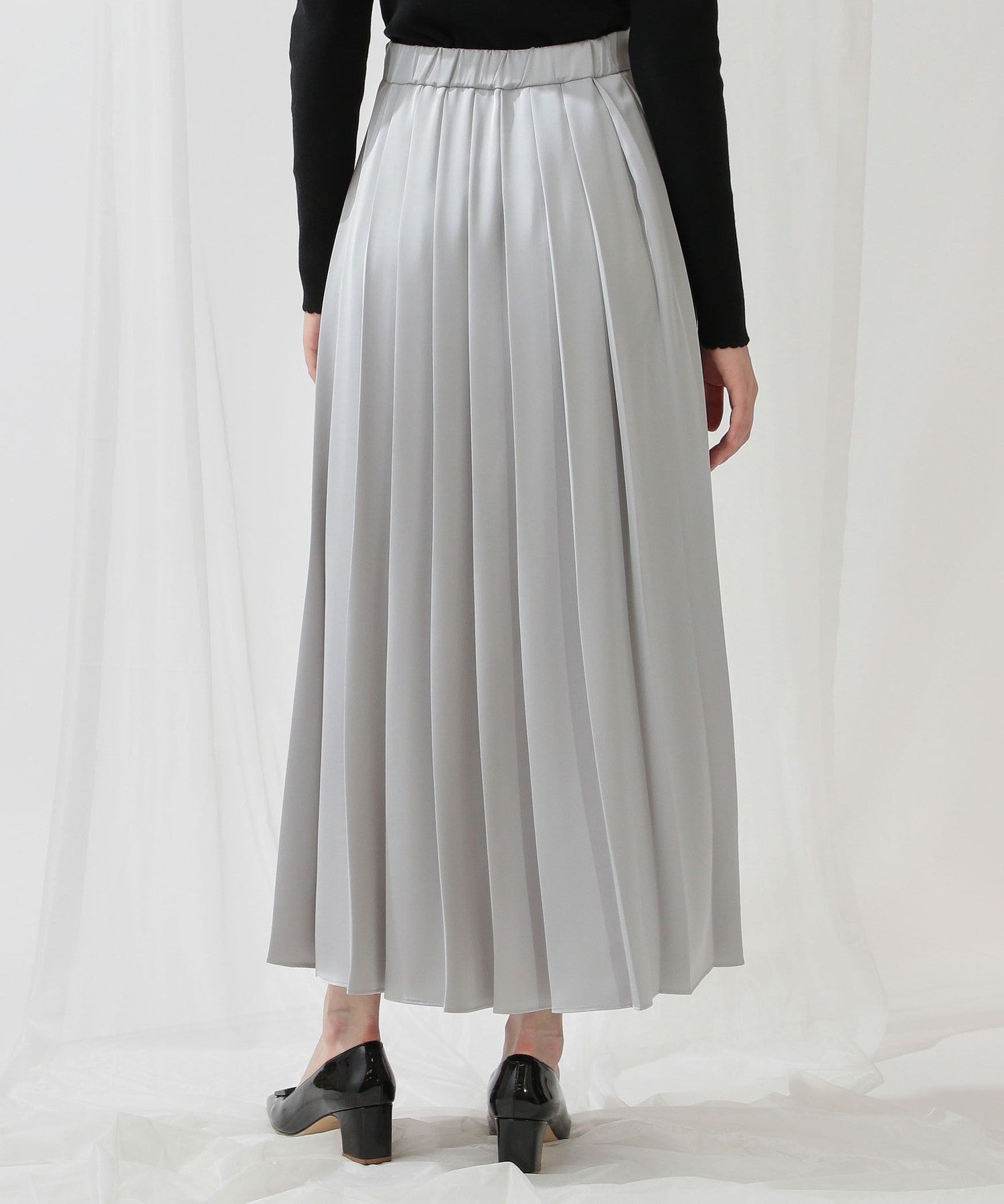 Satin pleated midi skirt