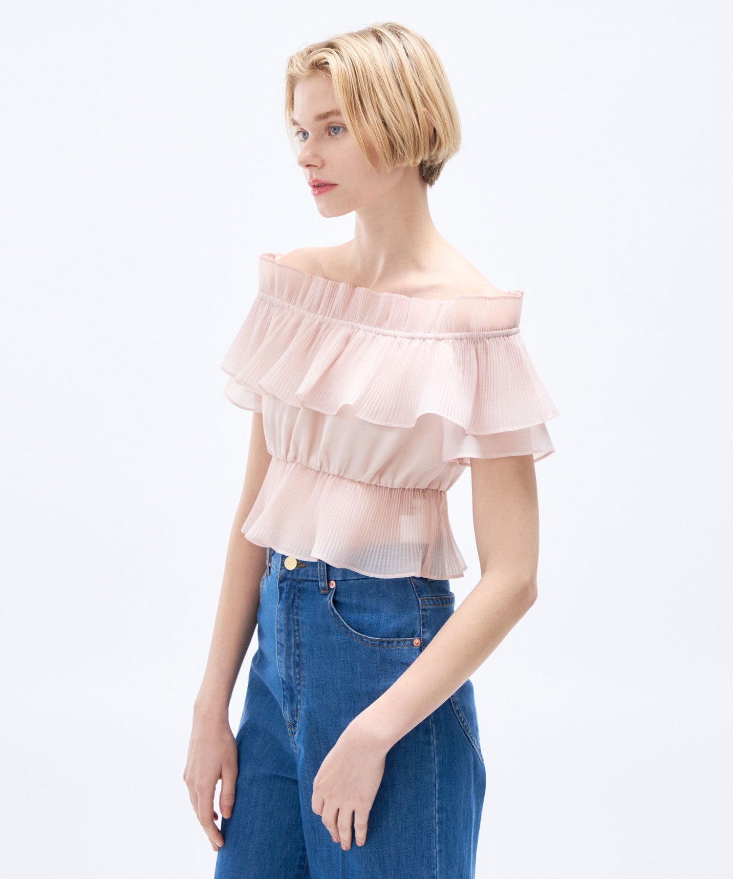 褶襉荷葉邊露肩襯衫