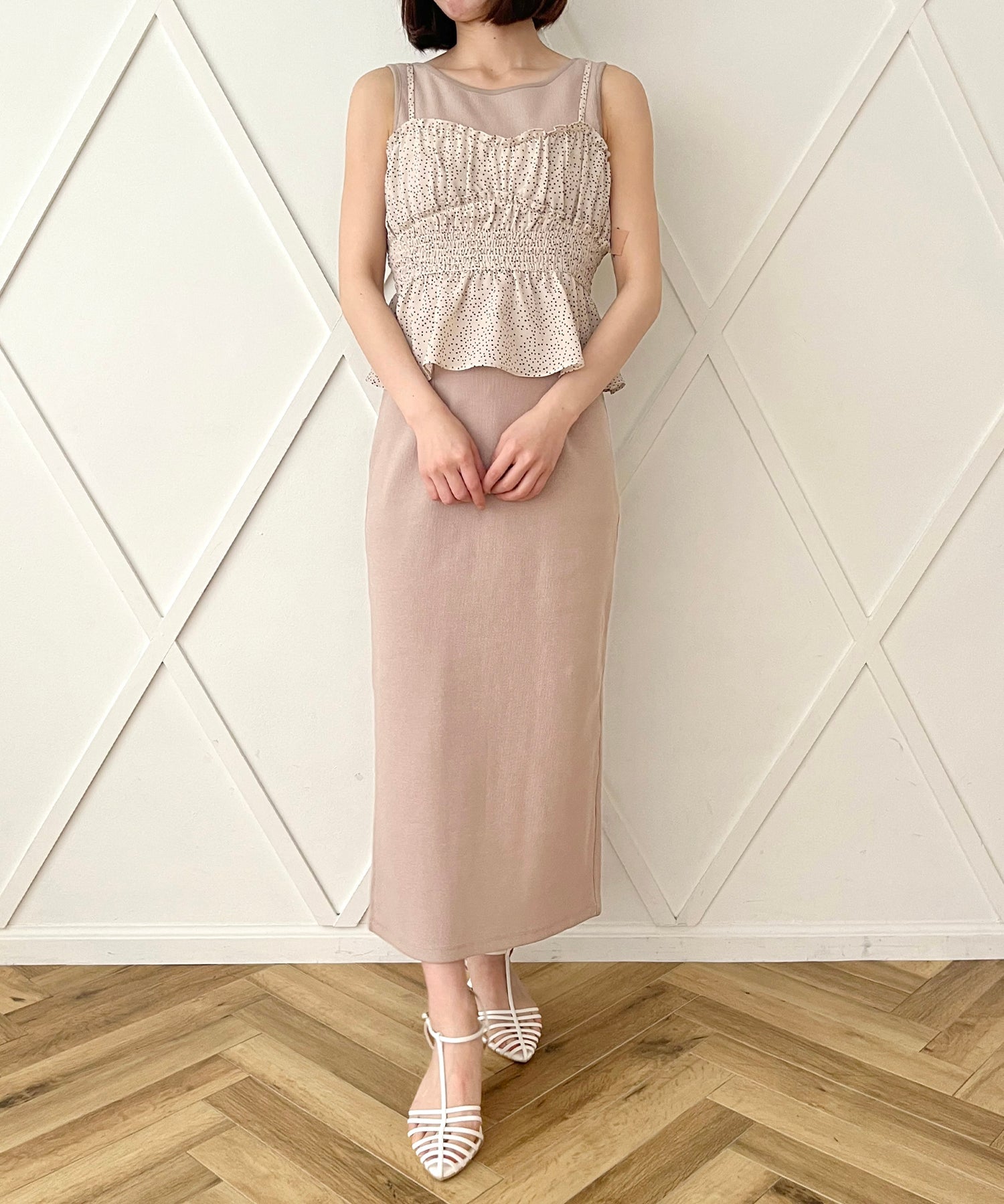 圓點緊身胸衣羅紋連身裙