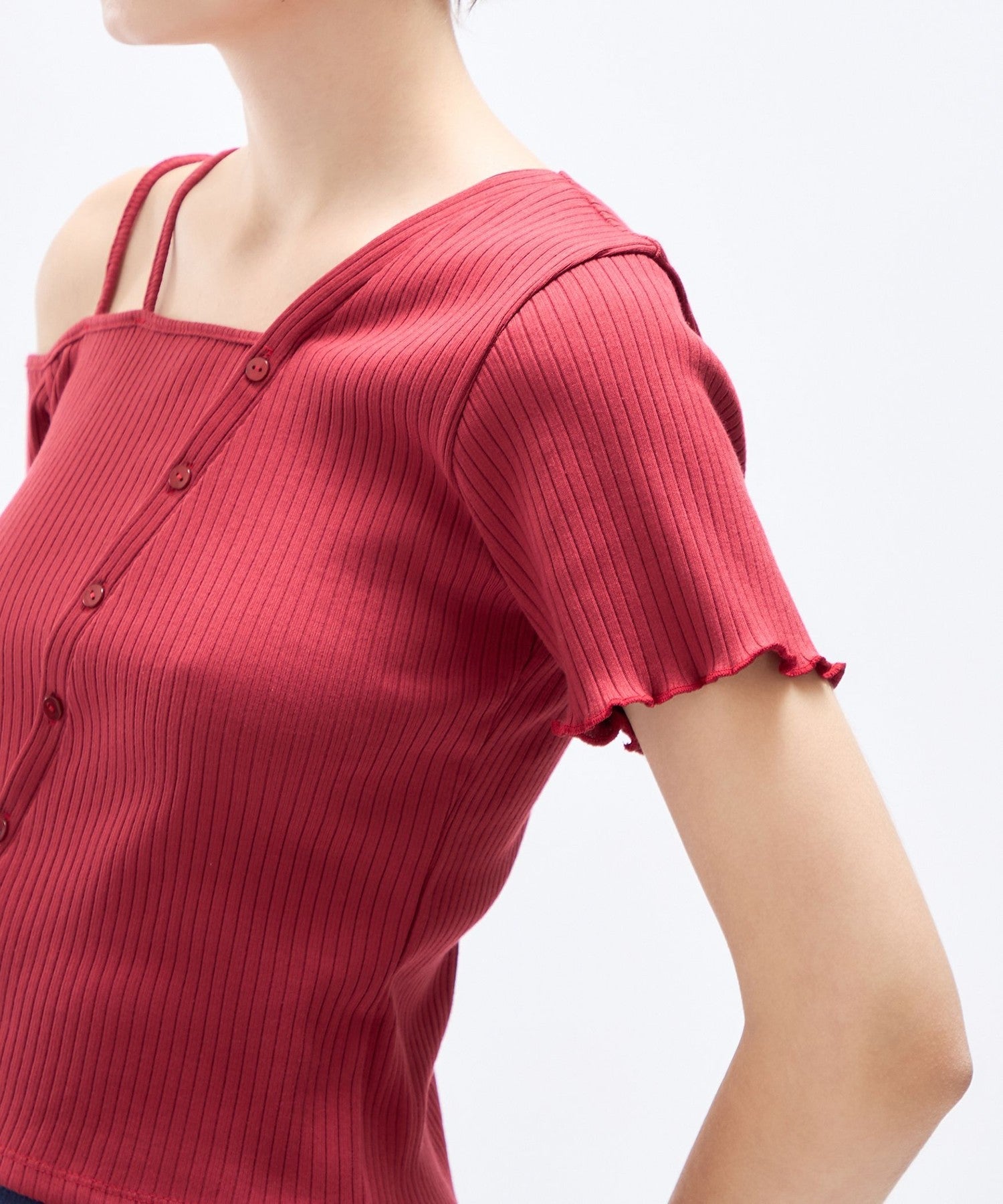 不對稱帶子剪裁和縫製