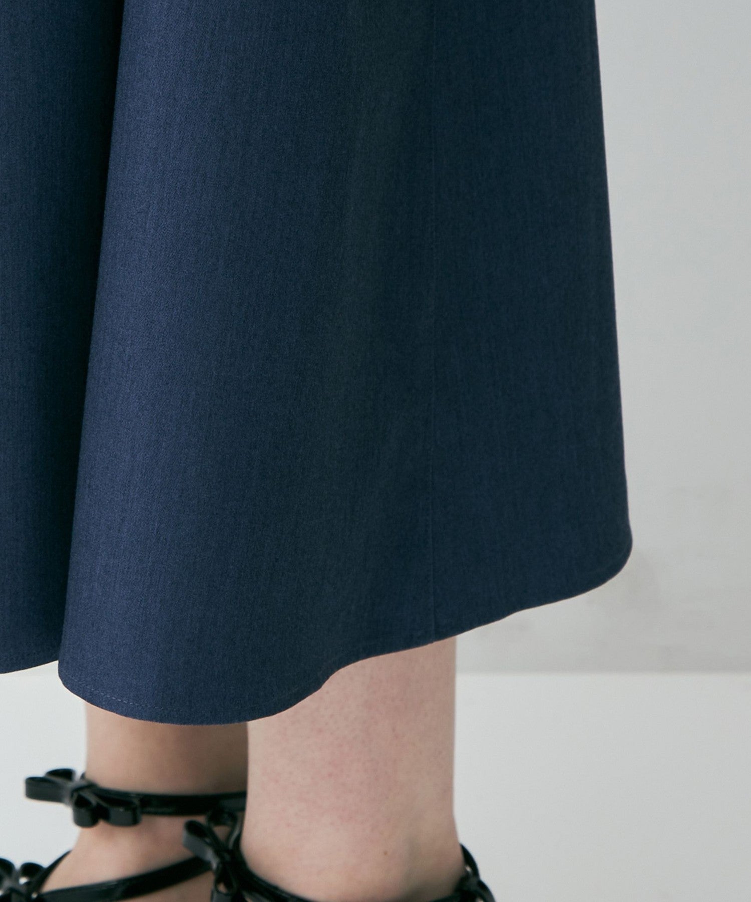 緊身胸衣荷葉邊連身裙