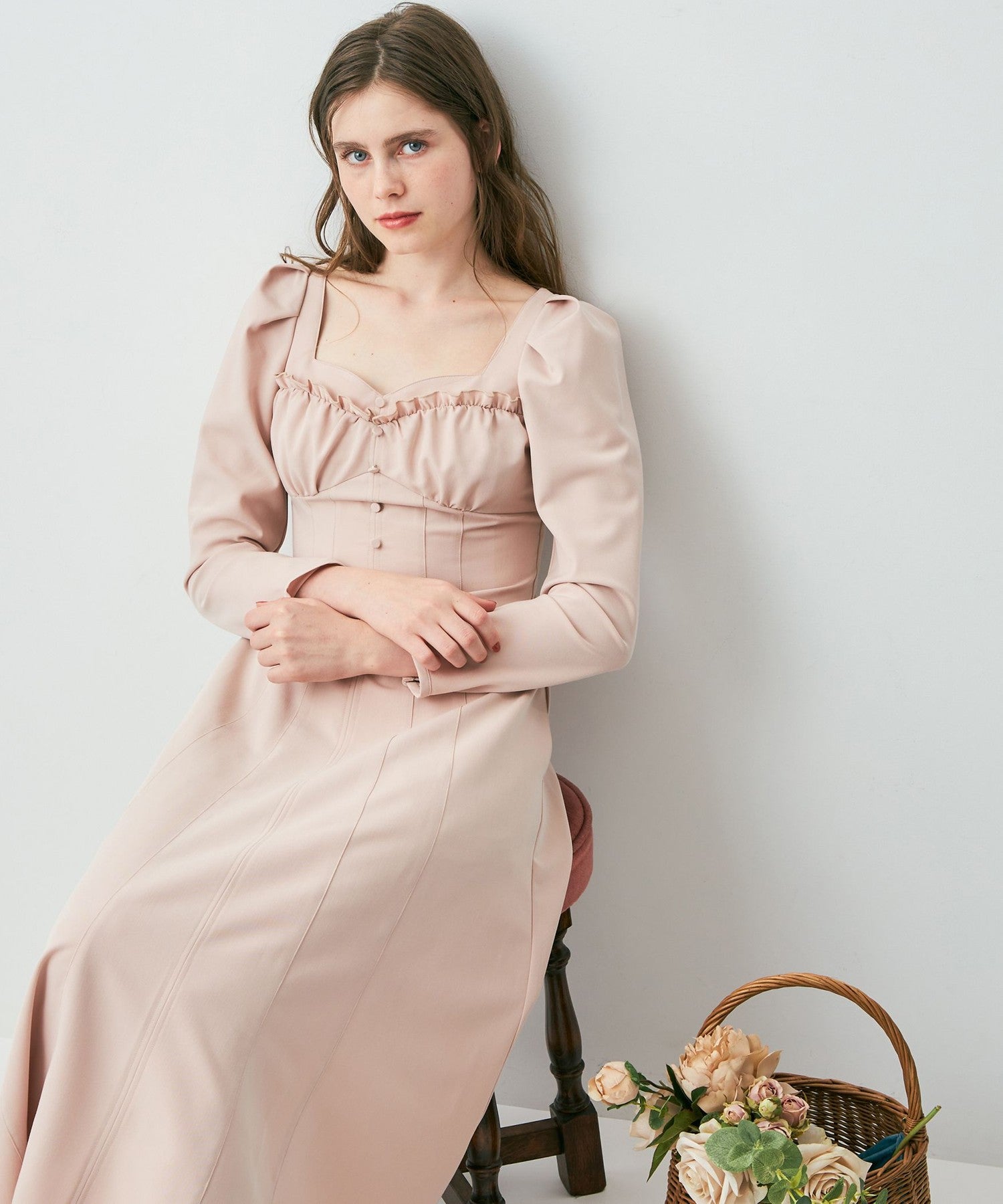 緊身胸衣荷葉邊連身裙