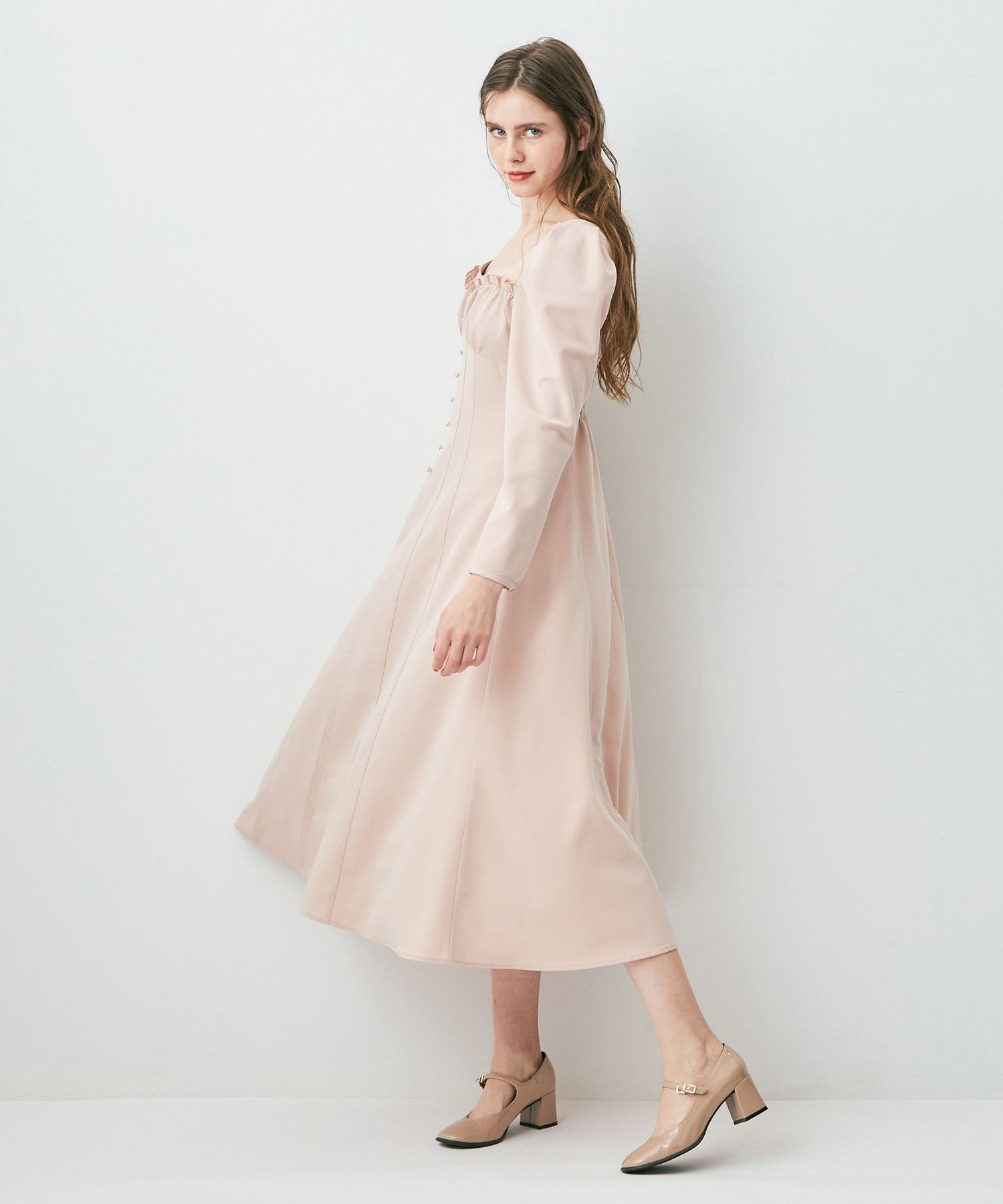 緊身胸衣荷葉邊連身裙