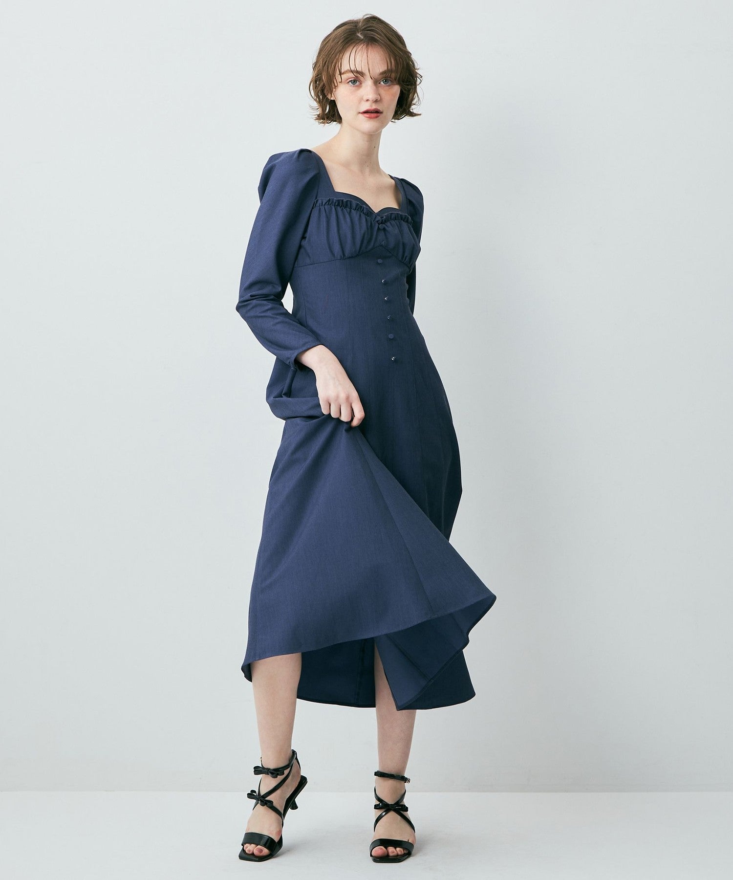 緊身胸衣荷葉邊連身裙