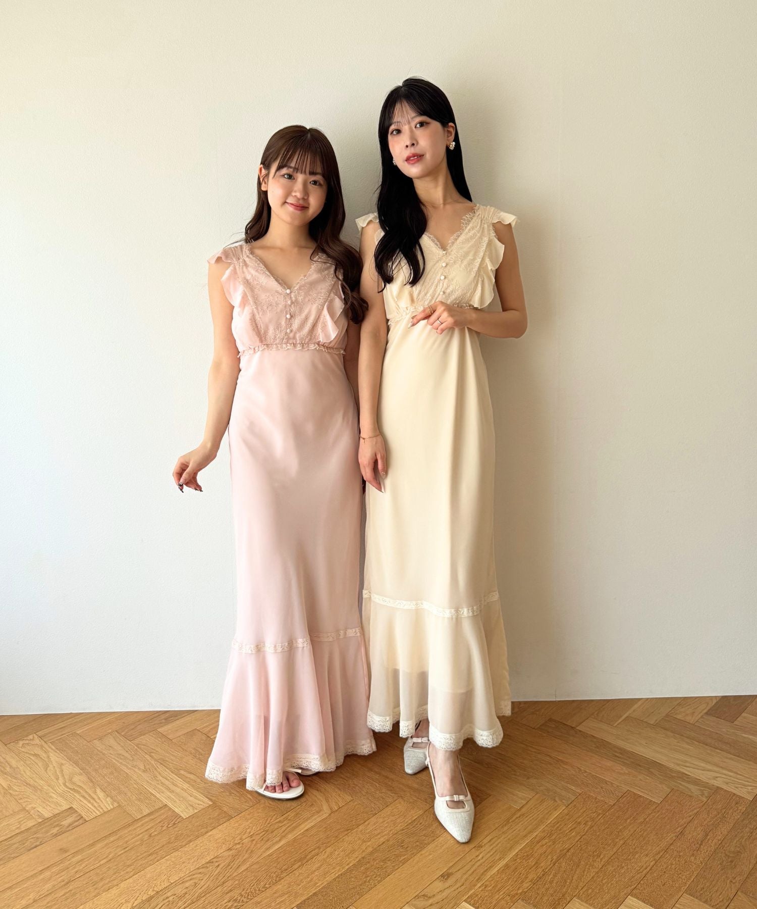 アイラッシュレースドッキングドレス