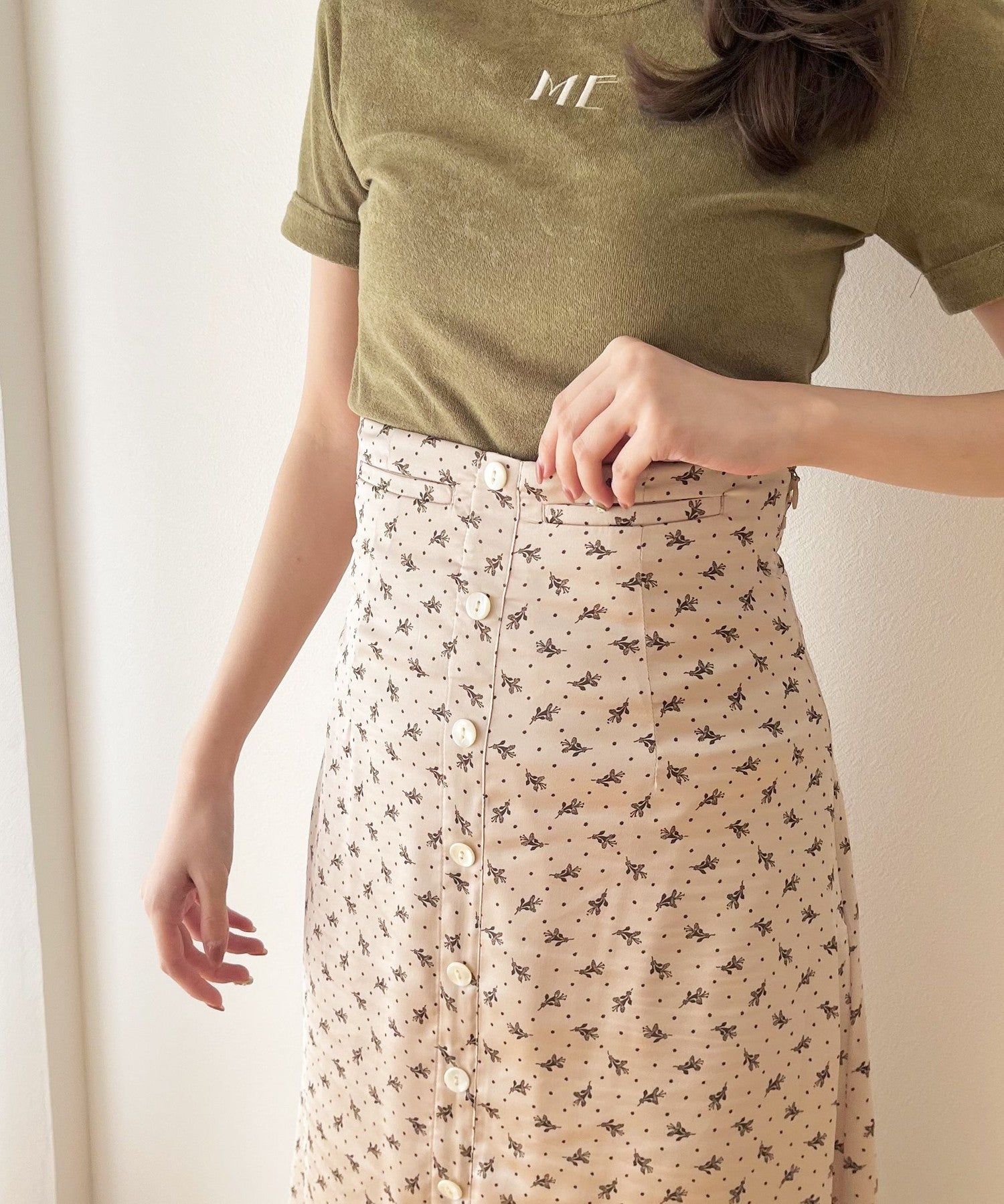 Petite Fleur 紐扣喇叭裙