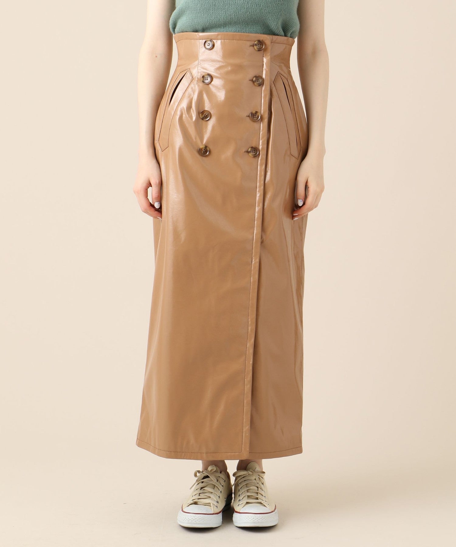 Patent leather long skirt