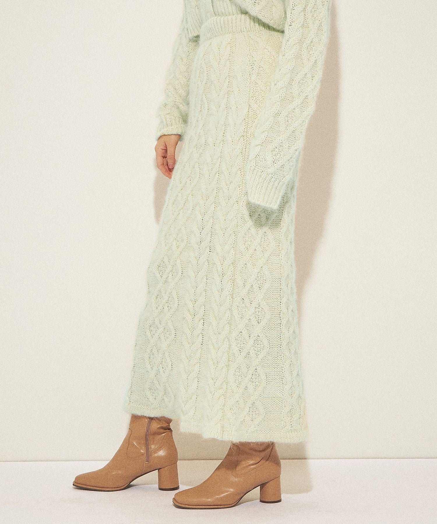 馬海毛毛茸茸絞花針織半身裙